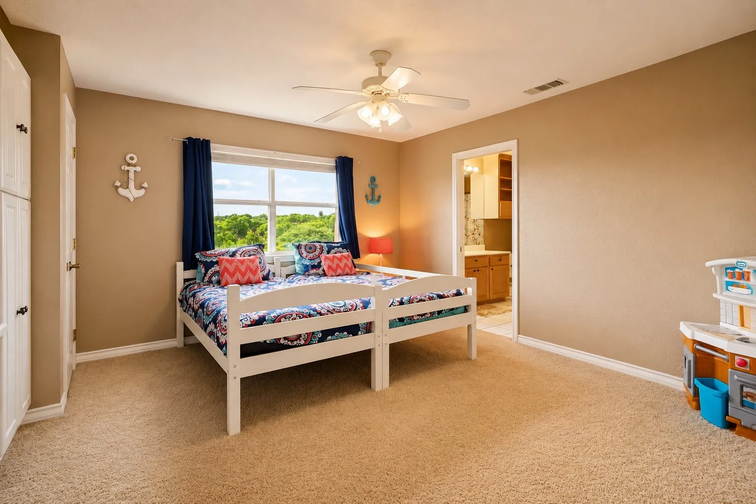 Single Family Residence For Sale in Palo Pinto County , 350 Castle Harbour Drive, Graford, Texas 76449, 4 Bedrooms, 3 Bathrooms, 2 Garage spaces, 2,989 Sqft, built in 2002, Price $756,000, mls#21283064, Real Estate Agent in Graford, Homes For Sale in Palo Pinto county, Homes For Sale in Graford, Realtor in Graford Texas, Real Estate Brokerage Independent Realty Texas, Luminita Cordes Realtor
