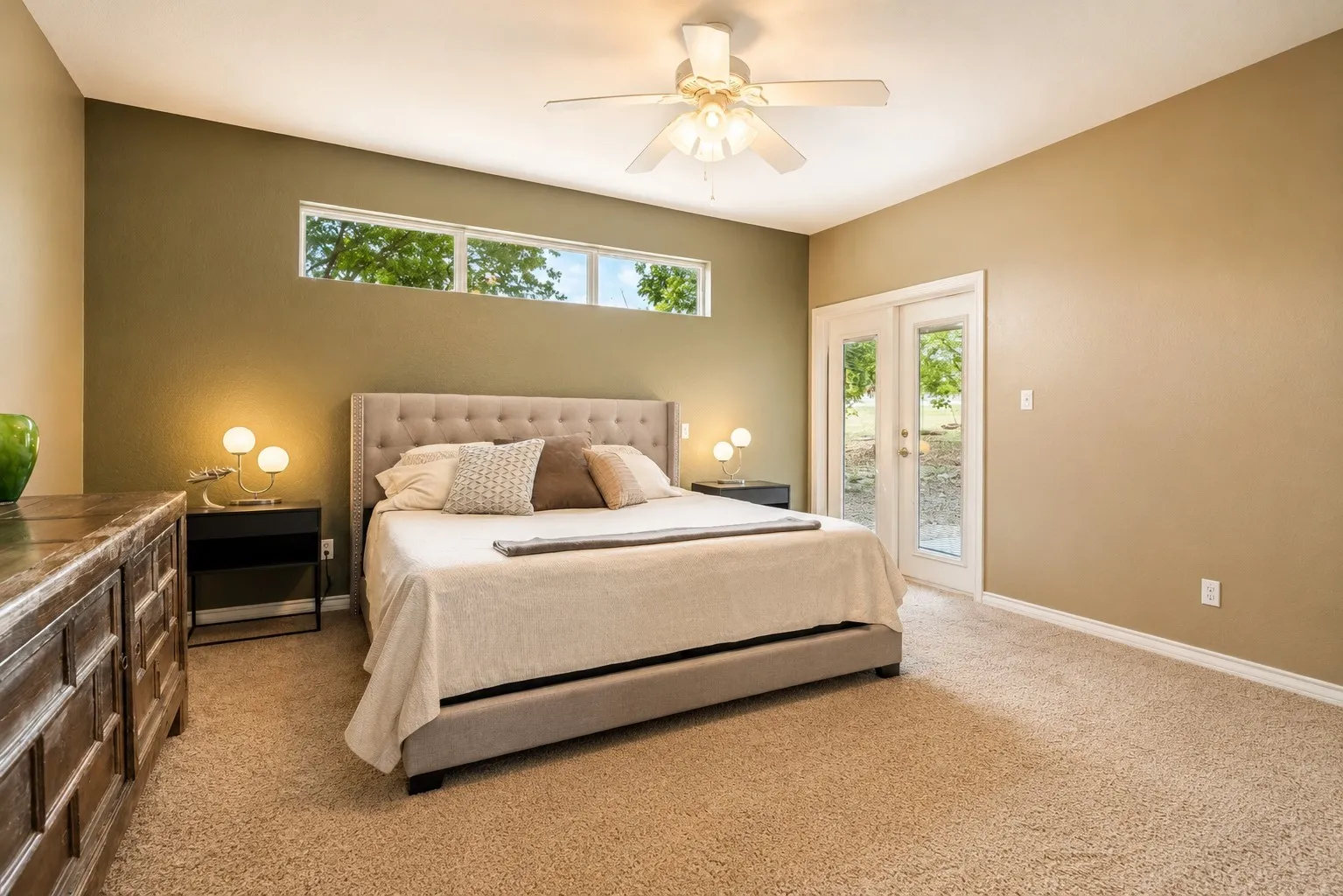 Single Family Residence For Sale in Palo Pinto County , 350 Castle Harbour Drive, Graford, Texas 76449, 4 Bedrooms, 3 Bathrooms, 2 Garage spaces, 2,989 Sqft, built in 2002, Price $756,000, mls#21283064, Real Estate Agent in Graford, Homes For Sale in Palo Pinto county, Homes For Sale in Graford, Realtor in Graford Texas, Real Estate Brokerage Independent Realty Texas, Luminita Cordes Realtor
