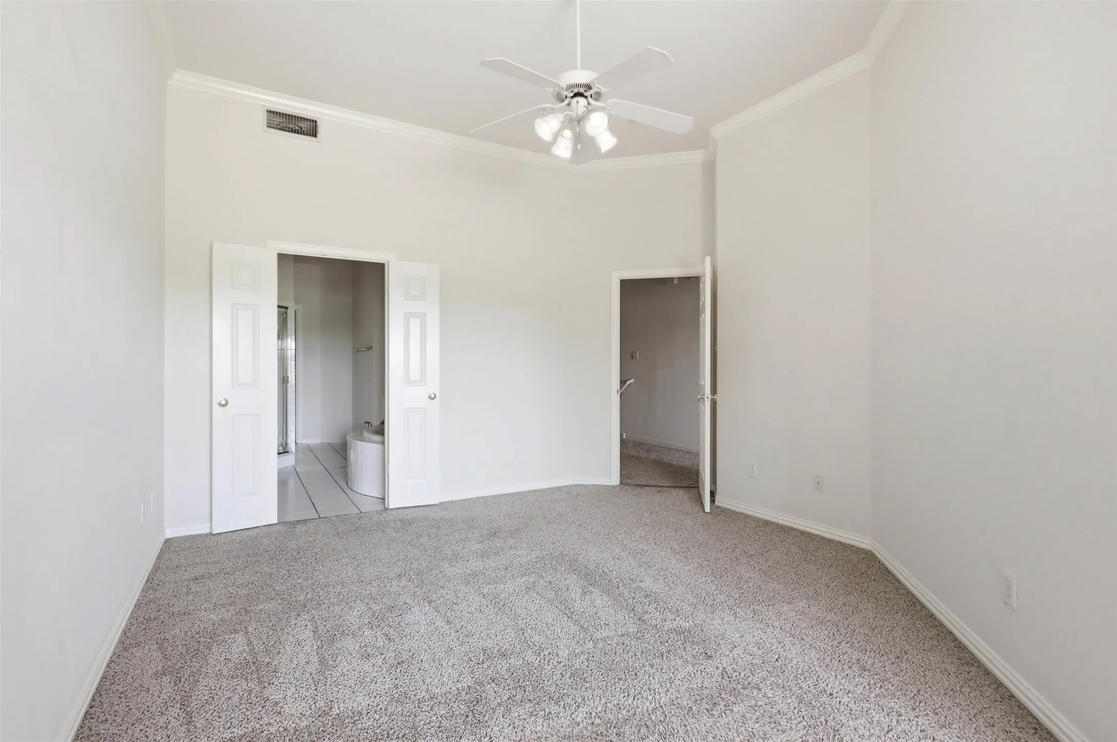 Triplex For Rent in Tarrant County , 121 Wildwood Court 200, Grapevine, Texas 76051, 3 Bedroom, 3 Bathroom, 2 Garage spaces, 1,533 Sqft, built in 2000, mls#21276867, Real Estate Agent in Grapevine, Homes For Rent in Tarrant county, Homes For Rent in Grapevine, Realtor in Grapevine Texas, Real Estate Brokerage Independent Realty Texas, Luminita Cordes Realtor