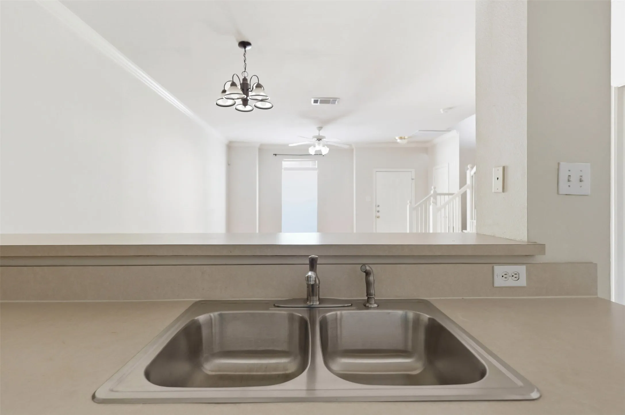 Triplex For Rent in Tarrant County , 121 Wildwood Court 200, Grapevine, Texas 76051, 3 Bedroom, 3 Bathroom, 2 Garage spaces, 1,533 Sqft, built in 2000, mls#21276867, Real Estate Agent in Grapevine, Homes For Rent in Tarrant county, Homes For Rent in Grapevine, Realtor in Grapevine Texas, Real Estate Brokerage Independent Realty Texas, Luminita Cordes Realtor