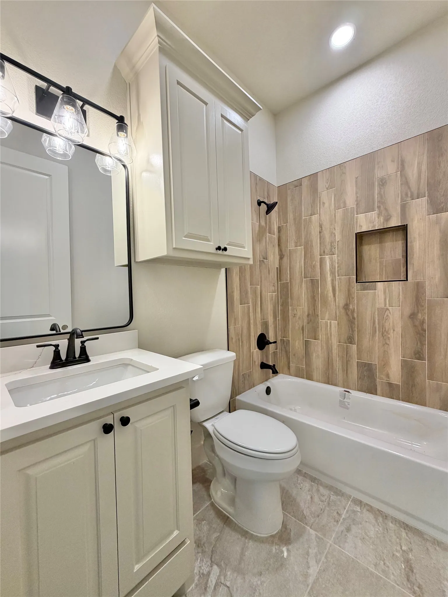 Single Family Residence For Sale in Parker County , 2016 Collin Street, Weatherford, Texas 76085, 3 Bedroom, 3 Bathroom, 3 Garage spaces, 1,874 Sqft, built in 2026, mls#21277350, Real Estate Agent in Weatherford, Homes For Sale in Parker county, Homes For Sale in Weatherford, Realtor in Weatherford Texas, Real Estate Brokerage Independent Realty Texas, Luminita Cordes Realtor