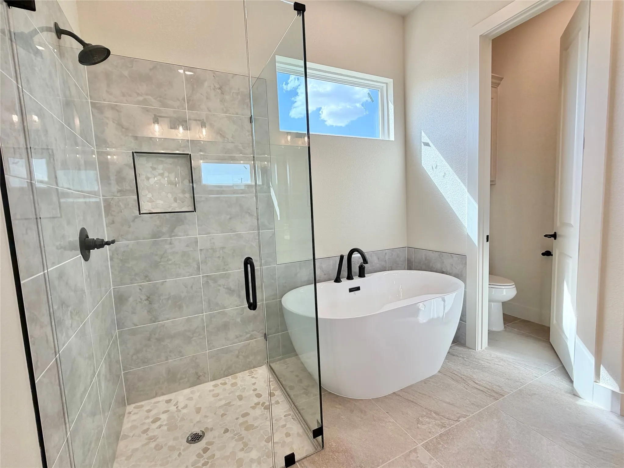 Single Family Residence For Sale in Parker County , 2016 Collin Street, Weatherford, Texas 76085, 3 Bedroom, 3 Bathroom, 3 Garage spaces, 1,874 Sqft, built in 2026, mls#21277350, Real Estate Agent in Weatherford, Homes For Sale in Parker county, Homes For Sale in Weatherford, Realtor in Weatherford Texas, Real Estate Brokerage Independent Realty Texas, Luminita Cordes Realtor
