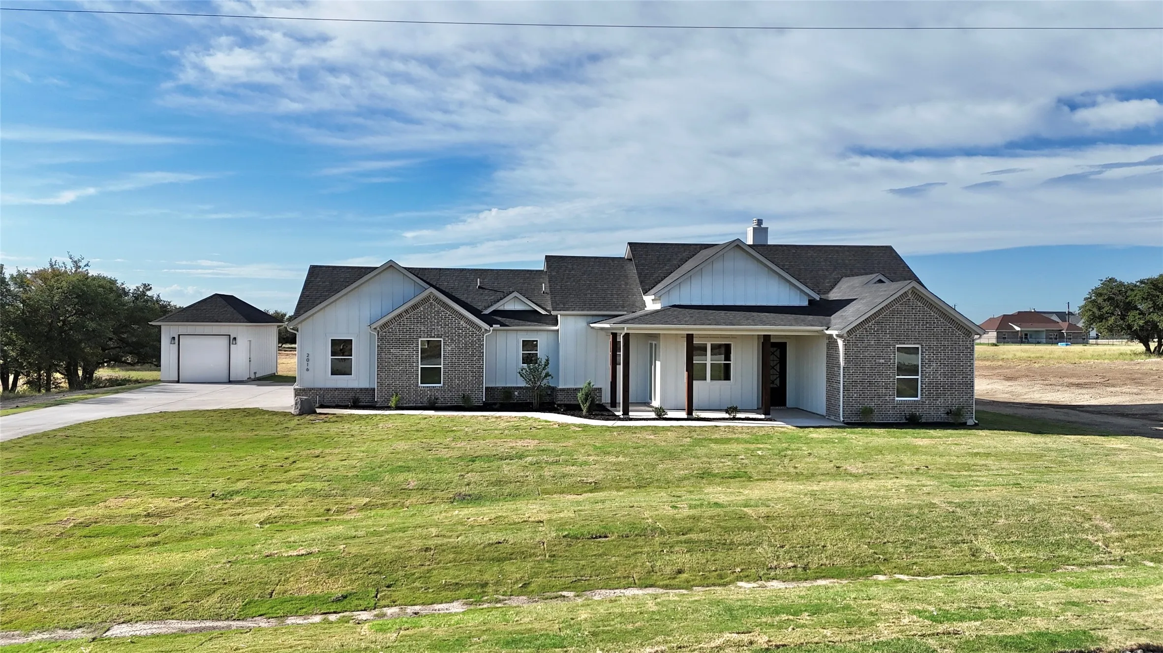 Single Family Residence For Sale in Parker County , 2016 Collin Street, Weatherford, Texas 76085, 3 Bedroom, 3 Bathroom, 3 Garage spaces, 1,874 Sqft, built in 2026, mls#21277350, Real Estate Agent in Weatherford, Homes For Sale in Parker county, Homes For Sale in Weatherford, Realtor in Weatherford Texas, Real Estate Brokerage Independent Realty Texas, Luminita Cordes Realtor