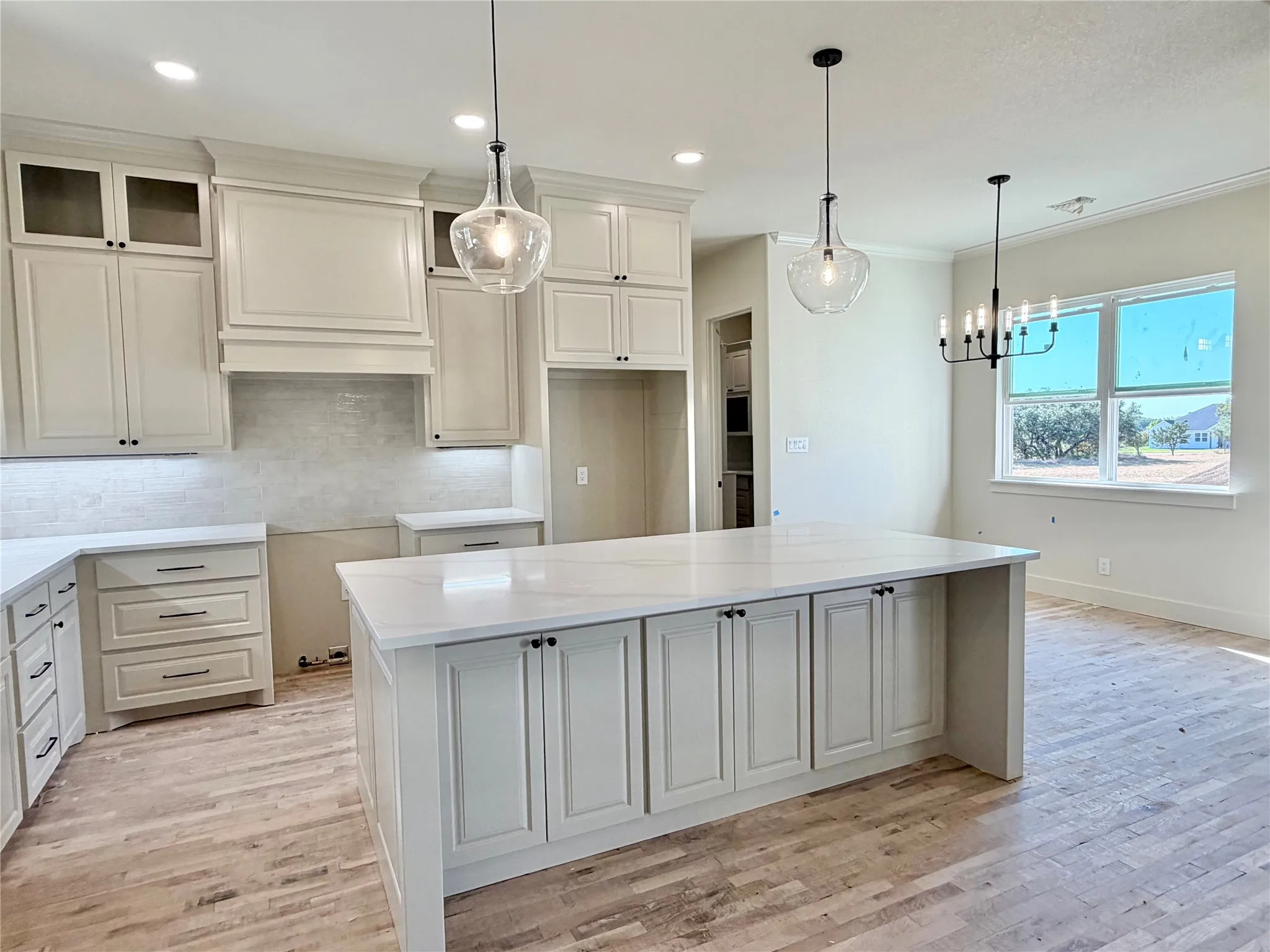 Single Family Residence For Sale in Parker County , 2016 Collin Street, Weatherford, Texas 76085, 3 Bedroom, 3 Bathroom, 3 Garage spaces, 1,874 Sqft, built in 2026, mls#21277350, Real Estate Agent in Weatherford, Homes For Sale in Parker county, Homes For Sale in Weatherford, Realtor in Weatherford Texas, Real Estate Brokerage Independent Realty Texas, Luminita Cordes Realtor