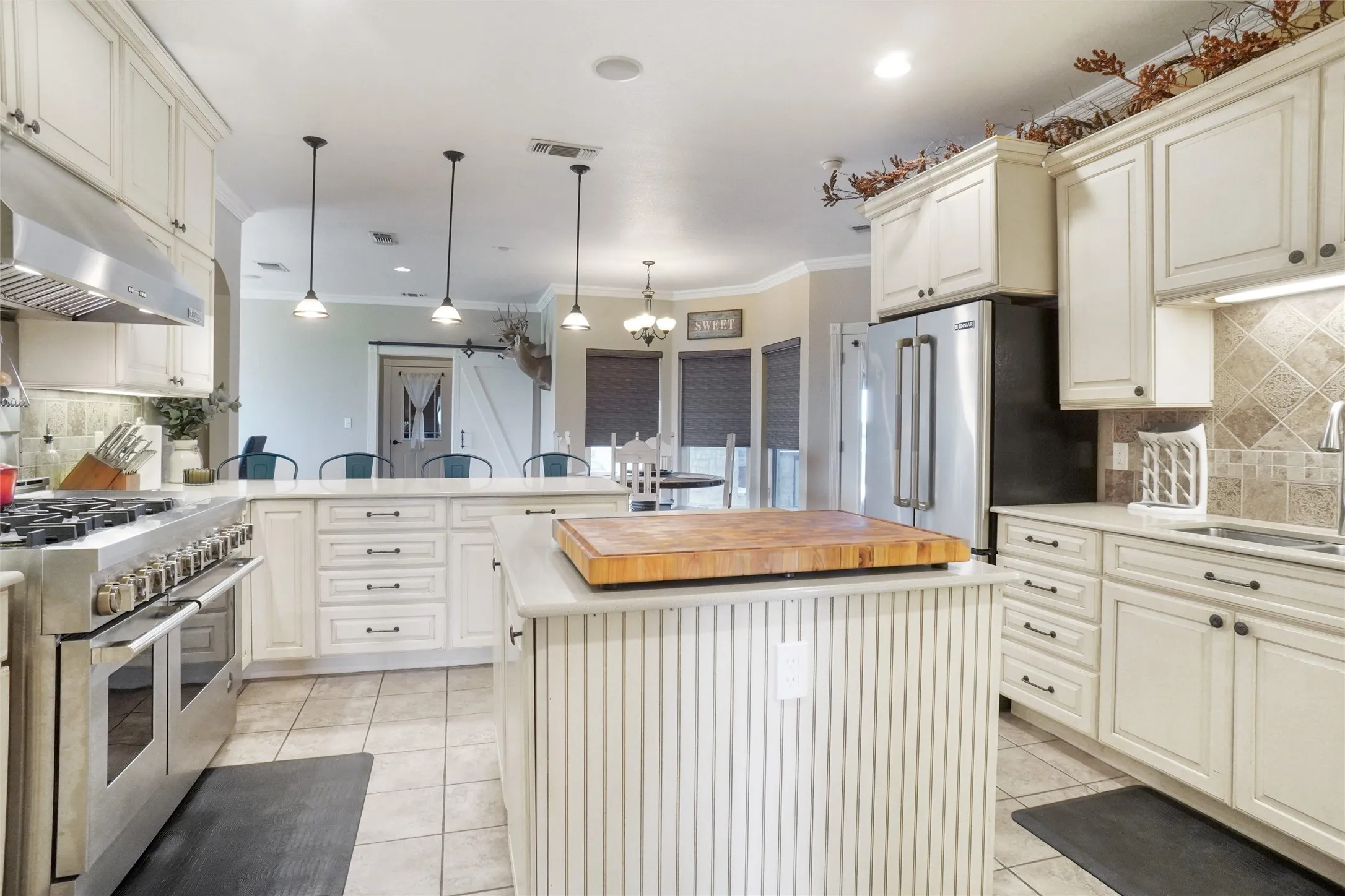 Farm For Sale in Denton County , 13340 John Day Road, Haslet, Texas 76052, 4 Bedroom, 5 Bathroom, 3 Garage spaces, 3,666 Sqft, built in 2007, mls#21283074, Real Estate Agent in Haslet, Homes For Sale in Denton county, Homes For Sale in Haslet, Realtor in Haslet Texas, Real Estate Brokerage Independent Realty Texas, Luminita Cordes Realtor