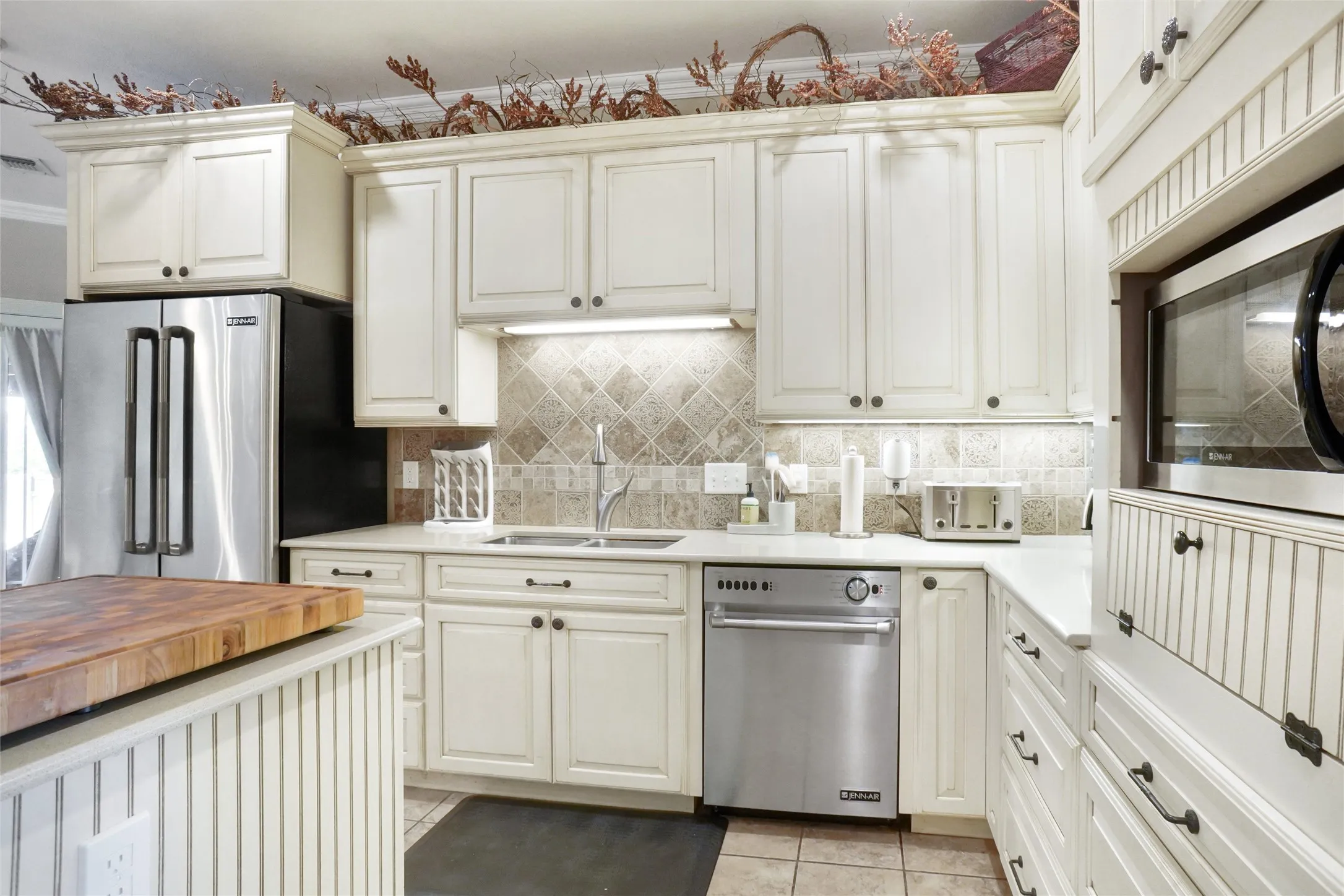Farm For Sale in Denton County , 13340 John Day Road, Haslet, Texas 76052, 4 Bedroom, 5 Bathroom, 3 Garage spaces, 3,666 Sqft, built in 2007, mls#21283074, Real Estate Agent in Haslet, Homes For Sale in Denton county, Homes For Sale in Haslet, Realtor in Haslet Texas, Real Estate Brokerage Independent Realty Texas, Luminita Cordes Realtor