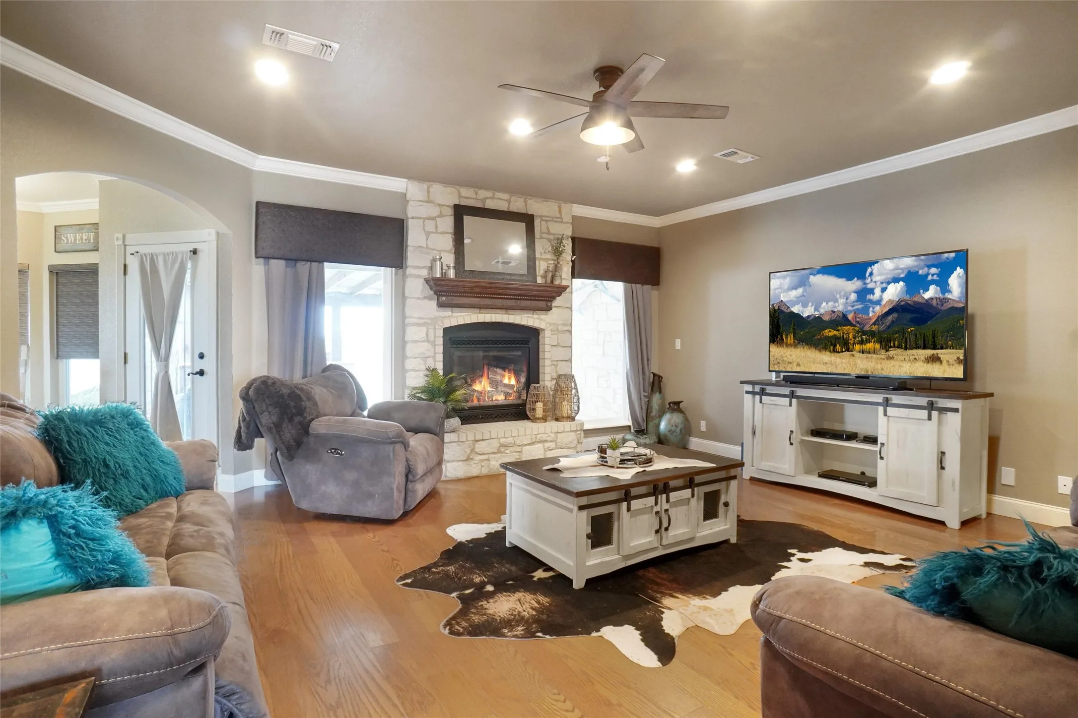 Farm For Sale in Denton County , 13340 John Day Road, Haslet, Texas 76052, 4 Bedroom, 5 Bathroom, 3 Garage spaces, 3,666 Sqft, built in 2007, mls#21283074, Real Estate Agent in Haslet, Homes For Sale in Denton county, Homes For Sale in Haslet, Realtor in Haslet Texas, Real Estate Brokerage Independent Realty Texas, Luminita Cordes Realtor