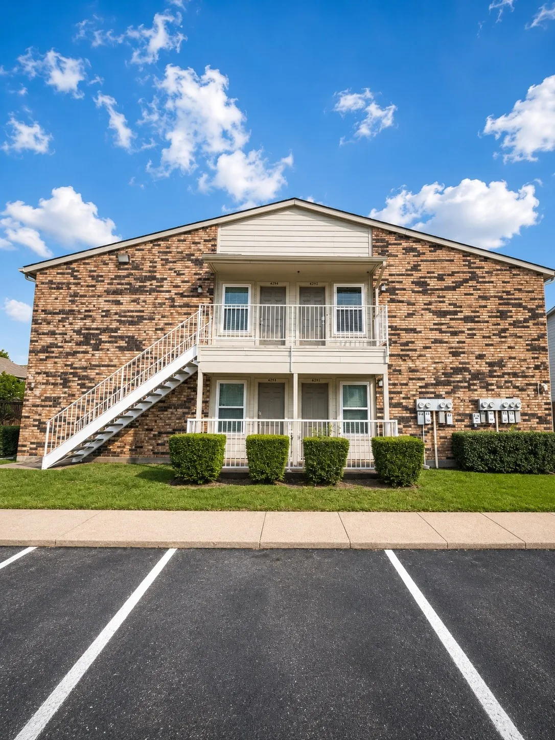 Condominium For Sale in Dallas County , 2200 E Trinity Mills Road 116, Carrollton, Texas 75006, 2 Bedrooms, 1 Bathroom, Garage spaces, 794 Sqft, built in 1980, Price $195,000, mls#21276207, Real Estate Agent in Carrollton, Homes For Sale in Dallas county, Homes For Sale in Carrollton, Realtor in Carrollton Texas, Real Estate Brokerage Independent Realty Texas, Luminita Cordes Realtor