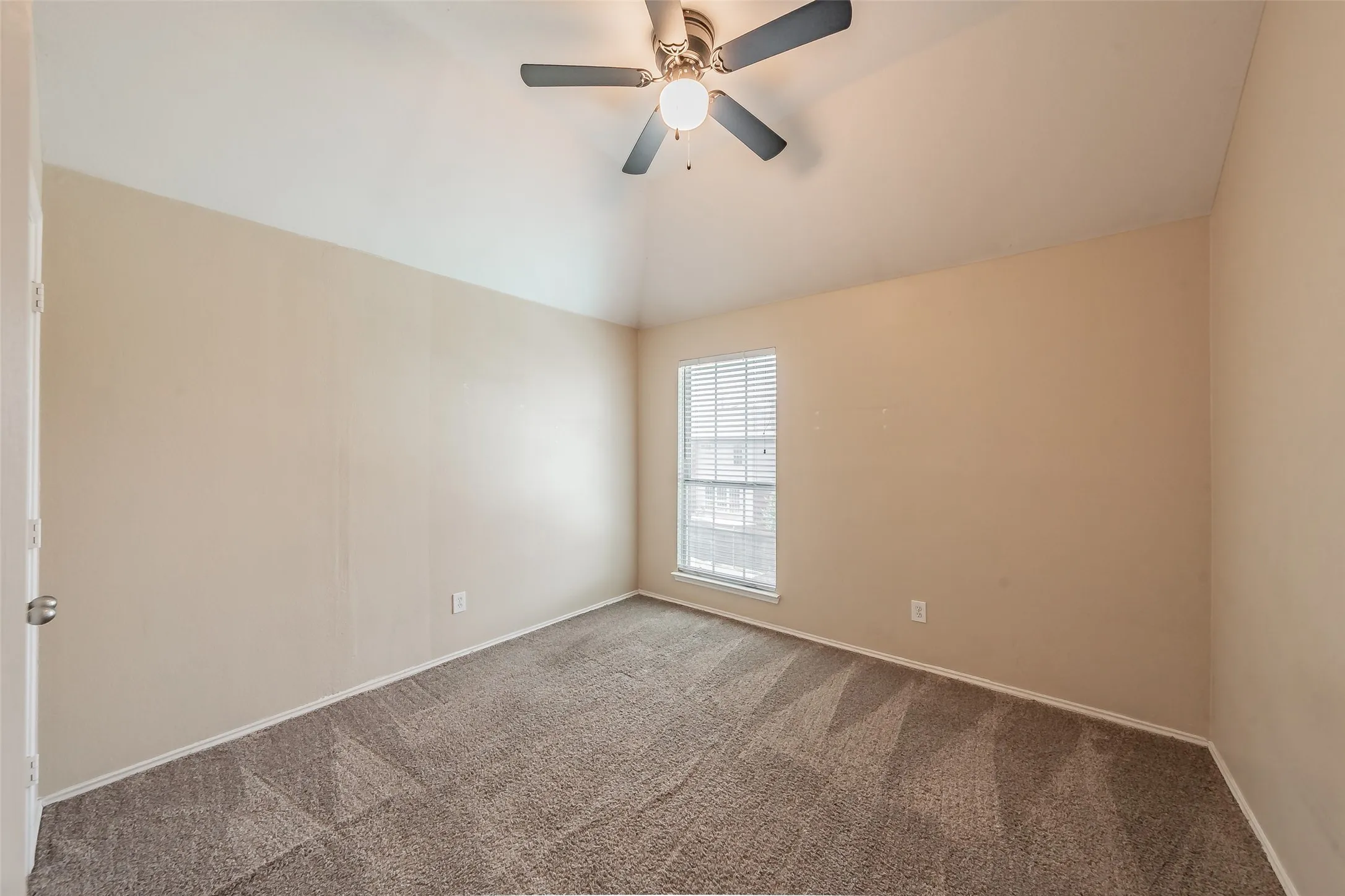 Single Family Residence For Sale in Tarrant County , 5509 Mt Mckinley Road, Fort Worth, Texas 76137, 4 Bedroom, 3 Bathroom, 2 Garage spaces, 2,739 Sqft, built in 1996, mls#21283096, Real Estate Agent in Fort Worth, Homes For Sale in Tarrant county, Homes For Sale in Fort Worth, Realtor in Fort Worth Texas, Real Estate Brokerage Independent Realty Texas, Luminita Cordes Realtor