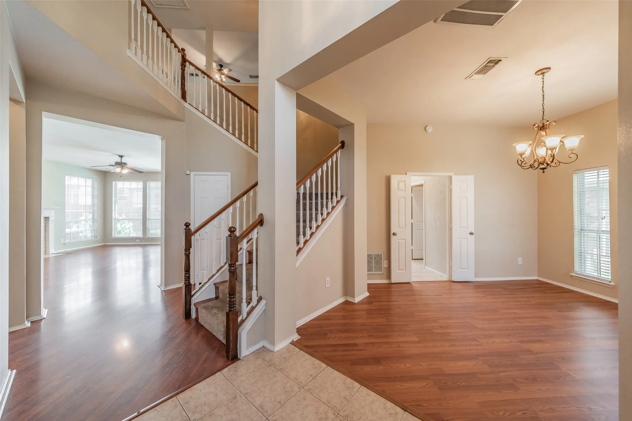 Single Family Residence For Sale in Tarrant County , 5509 Mt Mckinley Road, Fort Worth, Texas 76137, 4 Bedroom, 3 Bathroom, 2 Garage spaces, 2,739 Sqft, built in 1996, mls#21283096, Real Estate Agent in Fort Worth, Homes For Sale in Tarrant county, Homes For Sale in Fort Worth, Realtor in Fort Worth Texas, Real Estate Brokerage Independent Realty Texas, Luminita Cordes Realtor
