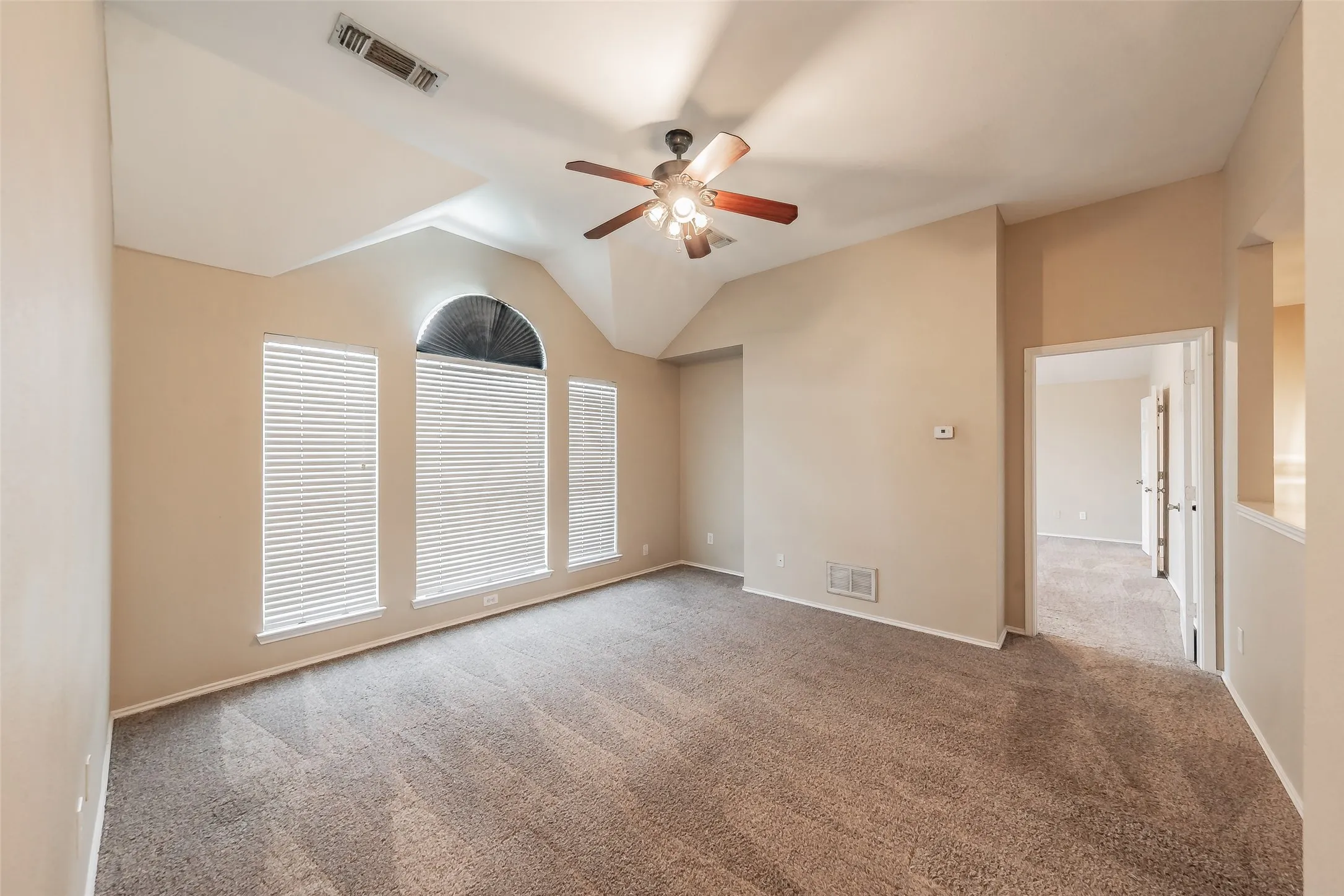 Single Family Residence For Sale in Tarrant County , 5509 Mt Mckinley Road, Fort Worth, Texas 76137, 4 Bedroom, 3 Bathroom, 2 Garage spaces, 2,739 Sqft, built in 1996, mls#21283096, Real Estate Agent in Fort Worth, Homes For Sale in Tarrant county, Homes For Sale in Fort Worth, Realtor in Fort Worth Texas, Real Estate Brokerage Independent Realty Texas, Luminita Cordes Realtor