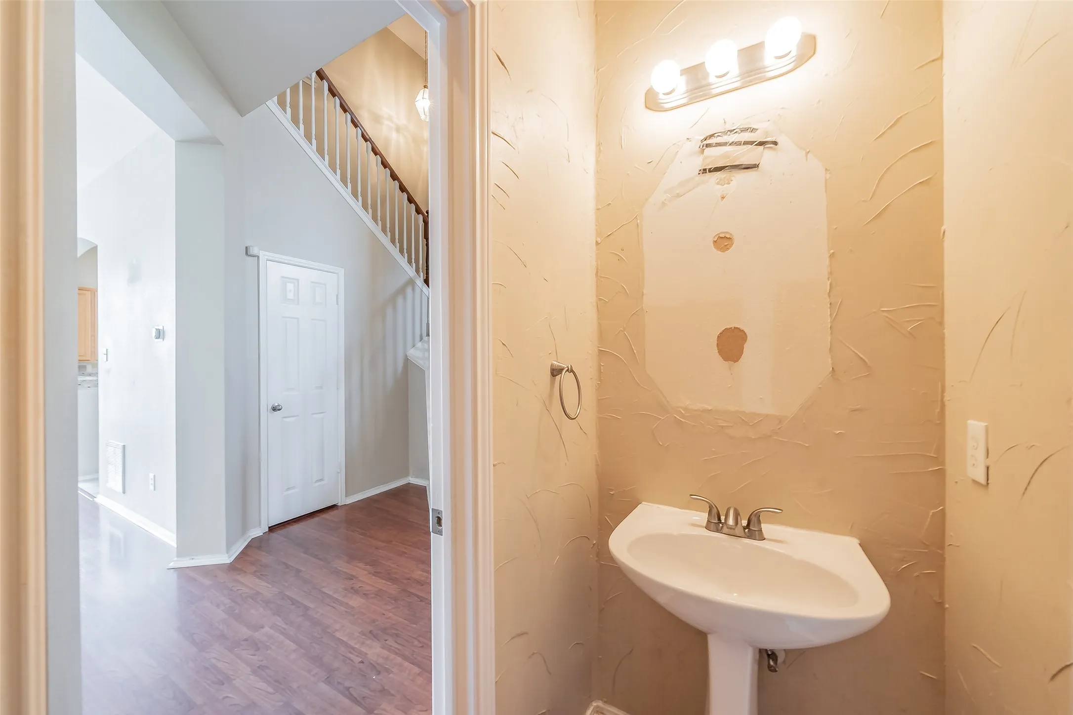 Single Family Residence For Sale in Tarrant County , 5509 Mt Mckinley Road, Fort Worth, Texas 76137, 4 Bedroom, 3 Bathroom, 2 Garage spaces, 2,739 Sqft, built in 1996, mls#21283096, Real Estate Agent in Fort Worth, Homes For Sale in Tarrant county, Homes For Sale in Fort Worth, Realtor in Fort Worth Texas, Real Estate Brokerage Independent Realty Texas, Luminita Cordes Realtor
