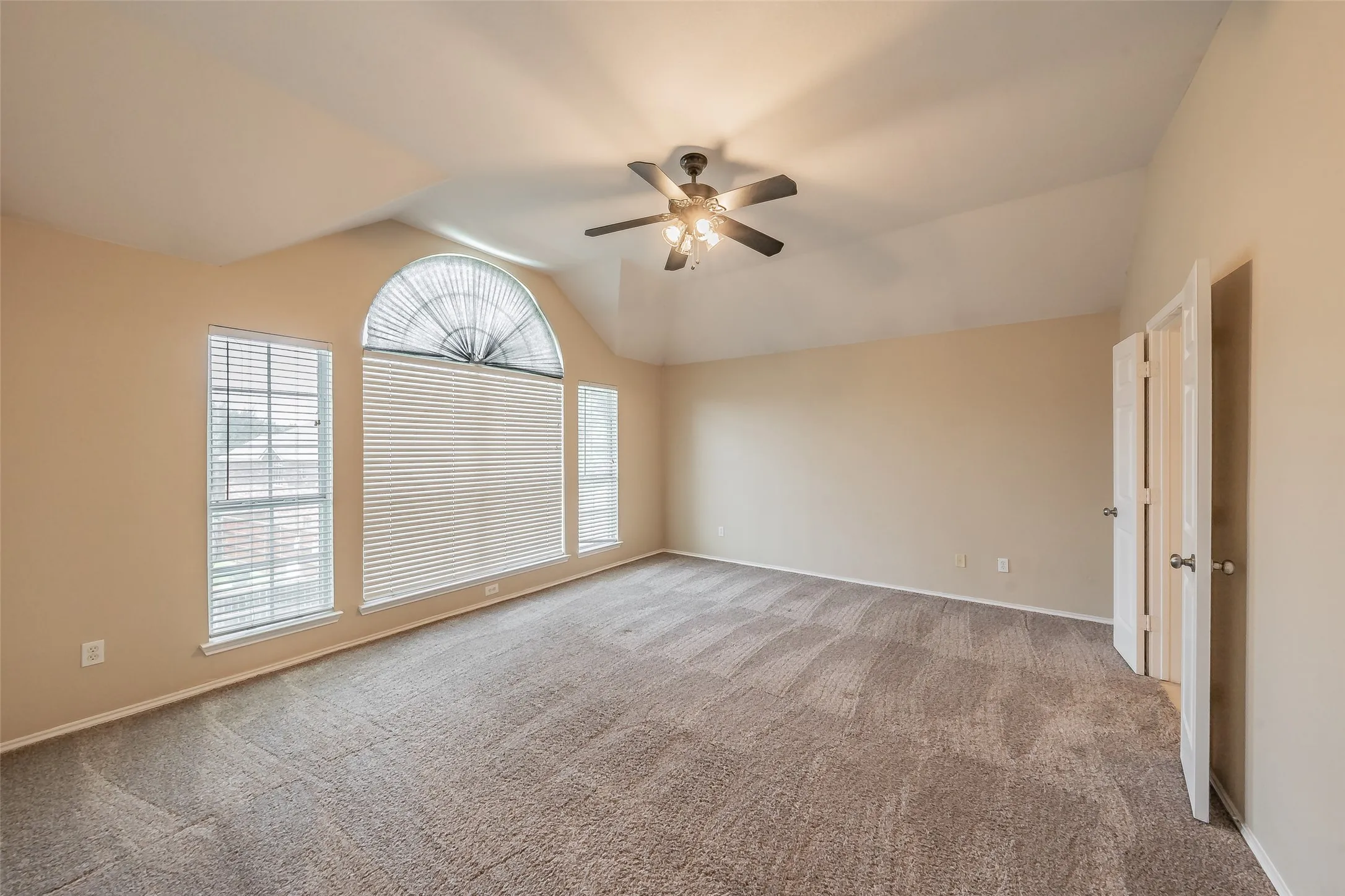 Single Family Residence For Sale in Tarrant County , 5509 Mt Mckinley Road, Fort Worth, Texas 76137, 4 Bedroom, 3 Bathroom, 2 Garage spaces, 2,739 Sqft, built in 1996, mls#21283096, Real Estate Agent in Fort Worth, Homes For Sale in Tarrant county, Homes For Sale in Fort Worth, Realtor in Fort Worth Texas, Real Estate Brokerage Independent Realty Texas, Luminita Cordes Realtor