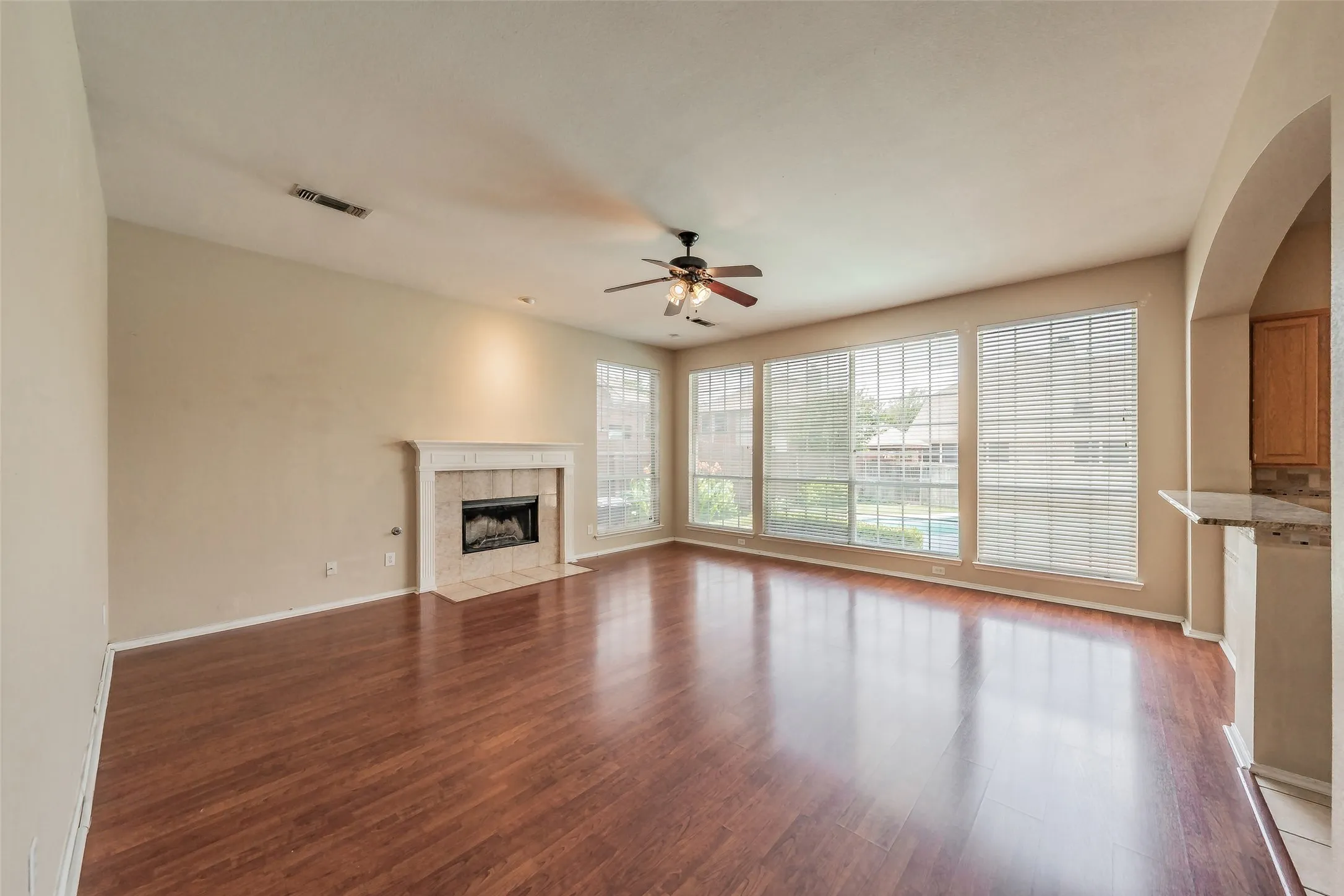 Single Family Residence For Sale in Tarrant County , 5509 Mt Mckinley Road, Fort Worth, Texas 76137, 4 Bedroom, 3 Bathroom, 2 Garage spaces, 2,739 Sqft, built in 1996, mls#21283096, Real Estate Agent in Fort Worth, Homes For Sale in Tarrant county, Homes For Sale in Fort Worth, Realtor in Fort Worth Texas, Real Estate Brokerage Independent Realty Texas, Luminita Cordes Realtor