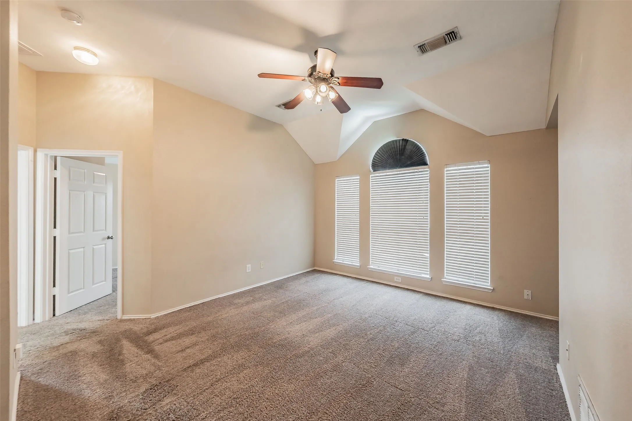 Single Family Residence For Sale in Tarrant County , 5509 Mt Mckinley Road, Fort Worth, Texas 76137, 4 Bedroom, 3 Bathroom, 2 Garage spaces, 2,739 Sqft, built in 1996, mls#21283096, Real Estate Agent in Fort Worth, Homes For Sale in Tarrant county, Homes For Sale in Fort Worth, Realtor in Fort Worth Texas, Real Estate Brokerage Independent Realty Texas, Luminita Cordes Realtor