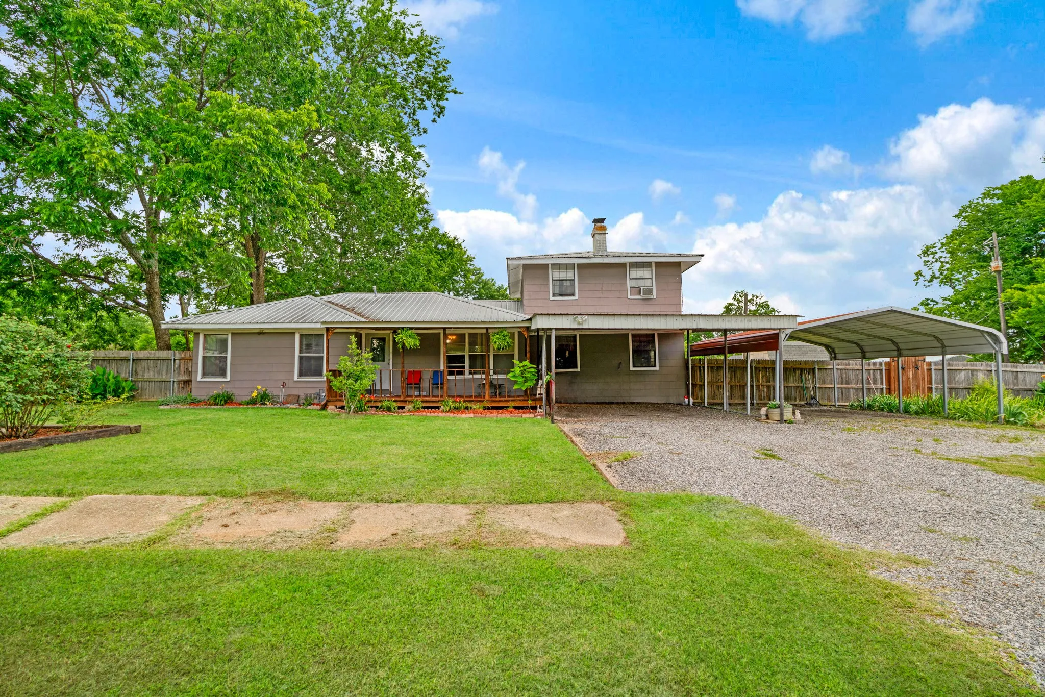 Single Family Residence For Sale in Lamar County , 330 Young Street, Blossom, Texas 75416, 3 Bedroom, 2 Bathroom, Garage spaces, 1,724 Sqft, built in 0, mls#21281608, Real Estate Agent in Blossom, Homes For Sale in Lamar county, Homes For Sale in Blossom, Realtor in Blossom Texas, Real Estate Brokerage Independent Realty Texas, Luminita Cordes Realtor