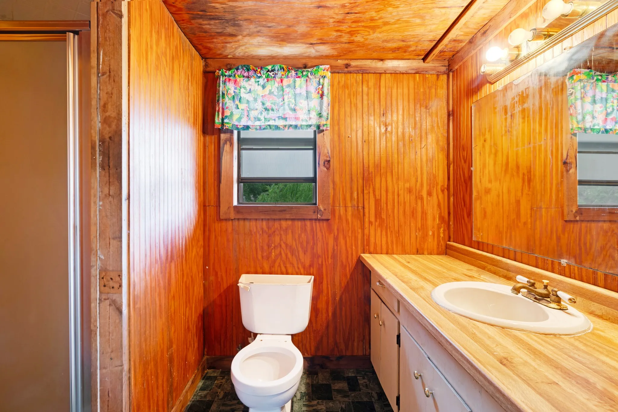 Single Family Residence For Sale in Lamar County , 330 Young Street, Blossom, Texas 75416, 3 Bedroom, 2 Bathroom, Garage spaces, 1,724 Sqft, built in 0, mls#21281608, Real Estate Agent in Blossom, Homes For Sale in Lamar county, Homes For Sale in Blossom, Realtor in Blossom Texas, Real Estate Brokerage Independent Realty Texas, Luminita Cordes Realtor