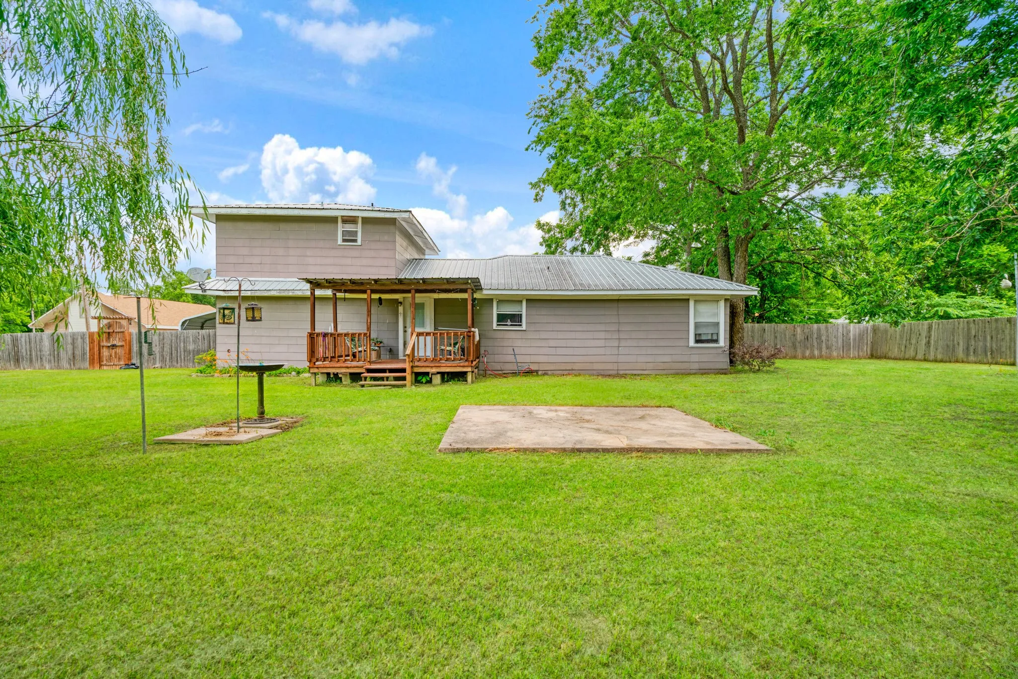 Single Family Residence For Sale in Lamar County , 330 Young Street, Blossom, Texas 75416, 3 Bedroom, 2 Bathroom, Garage spaces, 1,724 Sqft, built in 0, mls#21281608, Real Estate Agent in Blossom, Homes For Sale in Lamar county, Homes For Sale in Blossom, Realtor in Blossom Texas, Real Estate Brokerage Independent Realty Texas, Luminita Cordes Realtor