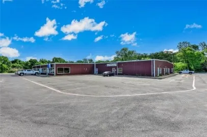 Retail For Rent in Grayson County , 4006 Texoma Pkwy - 108, Denison, Texas 75020, 0, 0, Garage spaces, 0 Sqft, built in 1979, Price $2,500, mls#21283111, Real Estate Agent in Denison, Homes For Rent in Grayson county, Homes For Rent in Denison, Realtor in Denison Texas, Real Estate Brokerage Independent Realty Texas, Luminita Cordes Realtor