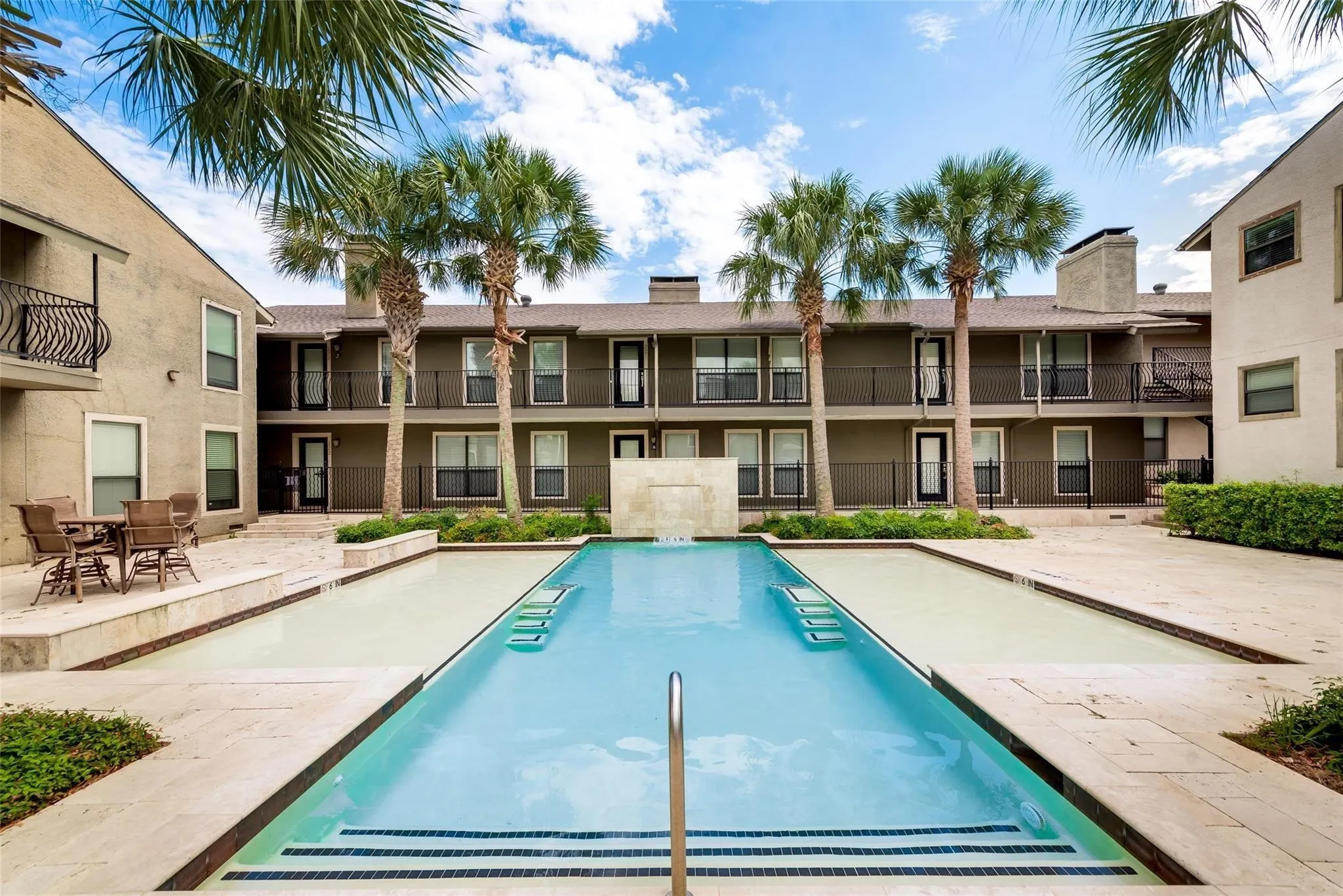 Condominium For Rent in Dallas County , 5806 Birchbrook Drive 209, Dallas, Texas 75206, 2 Bedroom, 2 Bathroom, Garage spaces, 1,097 Sqft, built in 1970, mls#21283120, Real Estate Agent in Dallas, Homes For Rent in Dallas county, Homes For Rent in Dallas, Realtor in Dallas Texas, Real Estate Brokerage Independent Realty Texas, Luminita Cordes Realtor