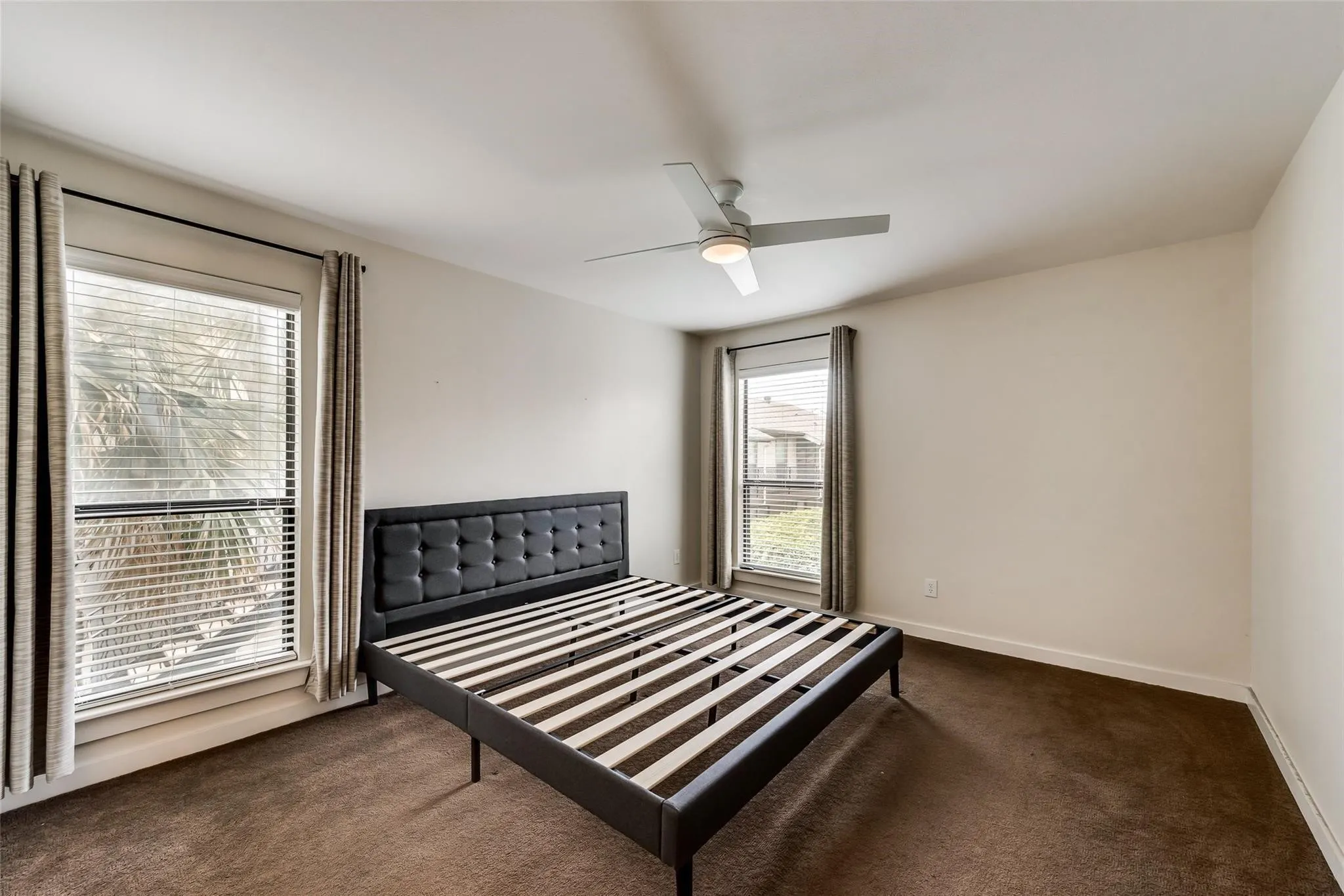 Condominium For Rent in Dallas County , 5806 Birchbrook Drive 209, Dallas, Texas 75206, 2 Bedroom, 2 Bathroom, Garage spaces, 1,097 Sqft, built in 1970, mls#21283120, Real Estate Agent in Dallas, Homes For Rent in Dallas county, Homes For Rent in Dallas, Realtor in Dallas Texas, Real Estate Brokerage Independent Realty Texas, Luminita Cordes Realtor
