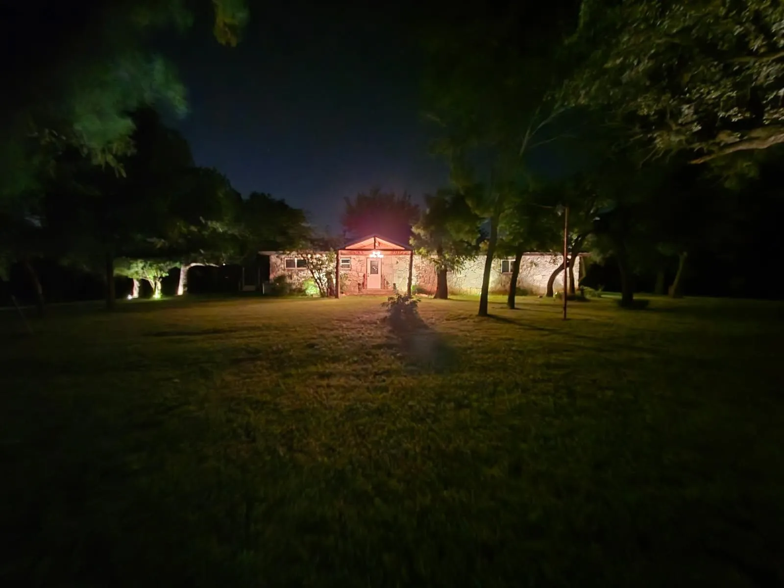 Single Family Residence For Sale in Parker County , 1300 Finney Drive, Weatherford, Texas 76085, 4 Bedroom, 4 Bathroom, 3 Garage spaces, 2,800 Sqft, built in 1958, mls#21282193, Real Estate Agent in Weatherford, Homes For Sale in Parker county, Homes For Sale in Weatherford, Realtor in Weatherford Texas, Real Estate Brokerage Independent Realty Texas, Luminita Cordes Realtor