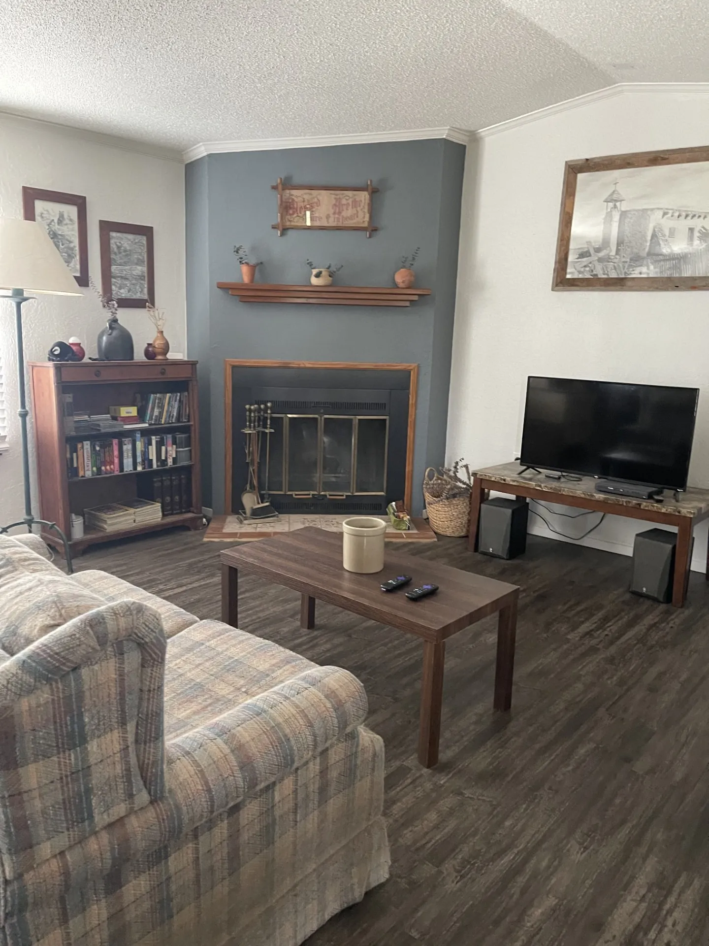 Mobile Home For Sale in Brown County , 2031 Oak Trail Drive, May, Texas 76857, 2 Bedroom, 2 Bathroom, Garage spaces, 1,184 Sqft, built in 1986, mls#21283021, Real Estate Agent in May, Homes For Sale in Brown county, Homes For Sale in May, Realtor in May Texas, Real Estate Brokerage Independent Realty Texas, Luminita Cordes Realtor