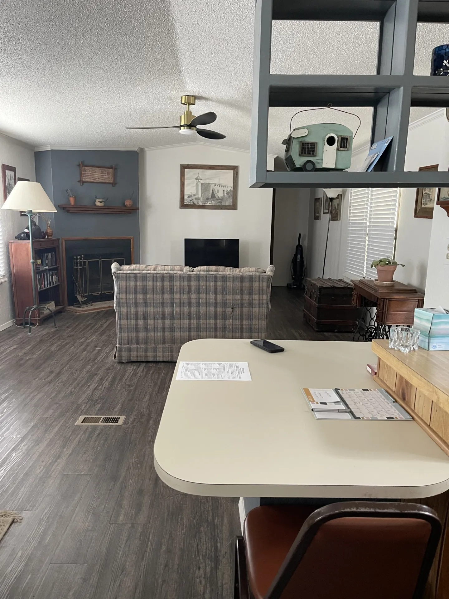 Mobile Home For Sale in Brown County , 2031 Oak Trail Drive, May, Texas 76857, 2 Bedroom, 2 Bathroom, Garage spaces, 1,184 Sqft, built in 1986, mls#21283021, Real Estate Agent in May, Homes For Sale in Brown county, Homes For Sale in May, Realtor in May Texas, Real Estate Brokerage Independent Realty Texas, Luminita Cordes Realtor