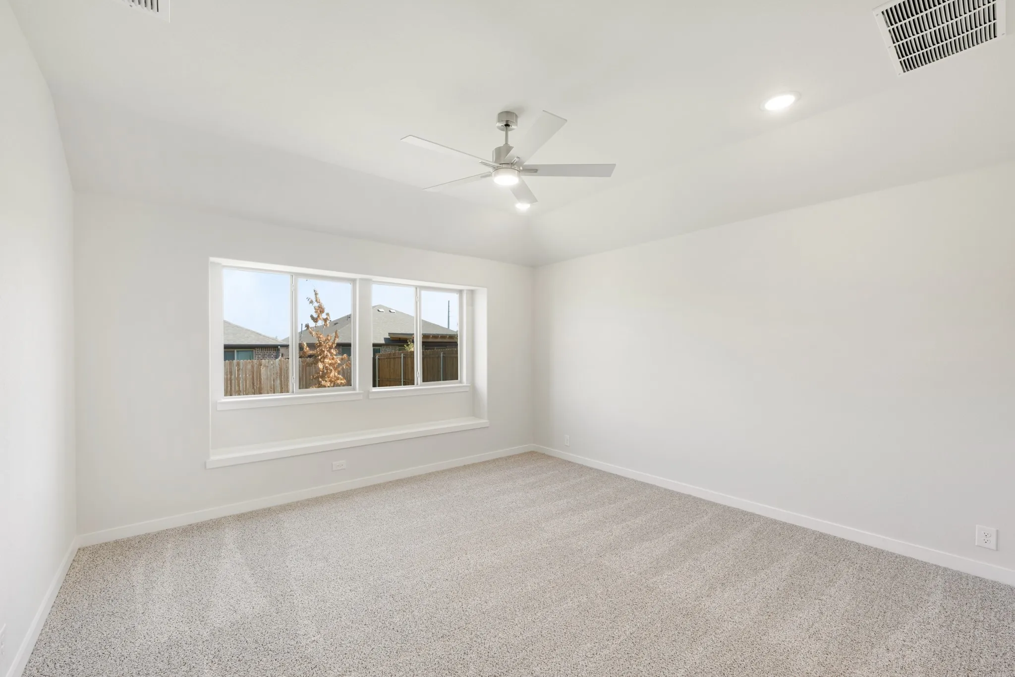 Single Family Residence For Sale in Collin County , 121 Winterwood Drive, Lavon, Texas 75166, 3 Bedroom, 2 Bathroom, 2 Garage spaces, 1,683 Sqft, built in 2026, mls#21283125, Real Estate Agent in Lavon, Homes For Sale in Collin county, Homes For Sale in Lavon, Realtor in Lavon Texas, Real Estate Brokerage Independent Realty Texas, Luminita Cordes Realtor