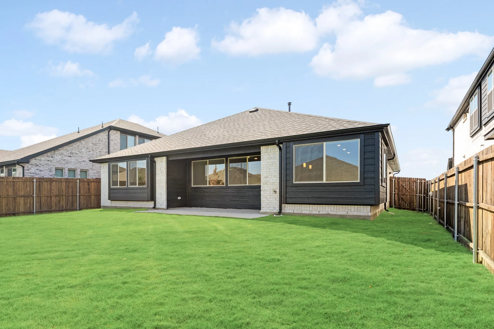 Single Family Residence For Sale in Collin County , 121 Winterwood Drive, Lavon, Texas 75166, 3 Bedroom, 2 Bathroom, 2 Garage spaces, 1,683 Sqft, built in 2026, mls#21283125, Real Estate Agent in Lavon, Homes For Sale in Collin county, Homes For Sale in Lavon, Realtor in Lavon Texas, Real Estate Brokerage Independent Realty Texas, Luminita Cordes Realtor