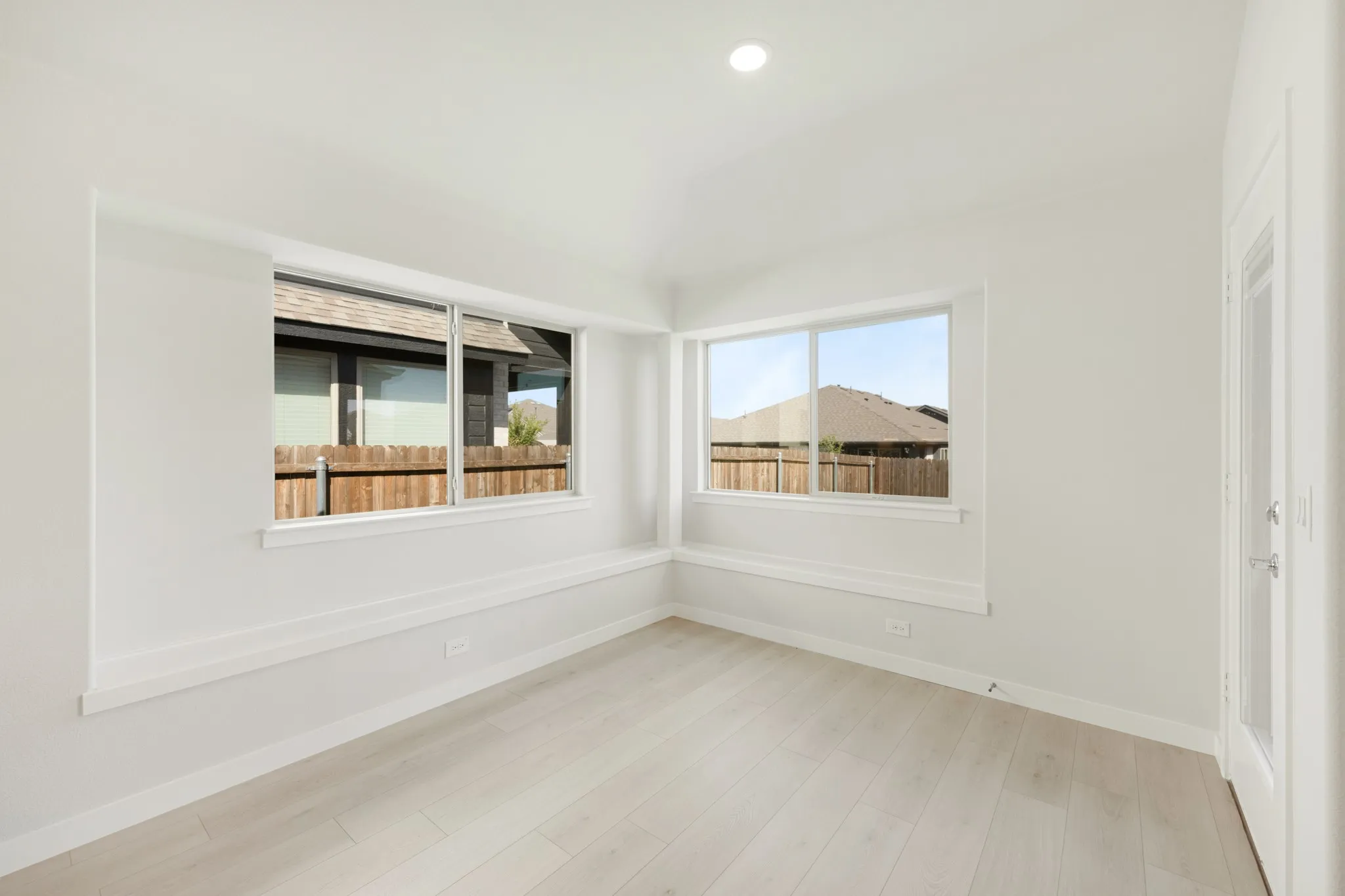 Single Family Residence For Sale in Collin County , 121 Winterwood Drive, Lavon, Texas 75166, 3 Bedroom, 2 Bathroom, 2 Garage spaces, 1,683 Sqft, built in 2026, mls#21283125, Real Estate Agent in Lavon, Homes For Sale in Collin county, Homes For Sale in Lavon, Realtor in Lavon Texas, Real Estate Brokerage Independent Realty Texas, Luminita Cordes Realtor