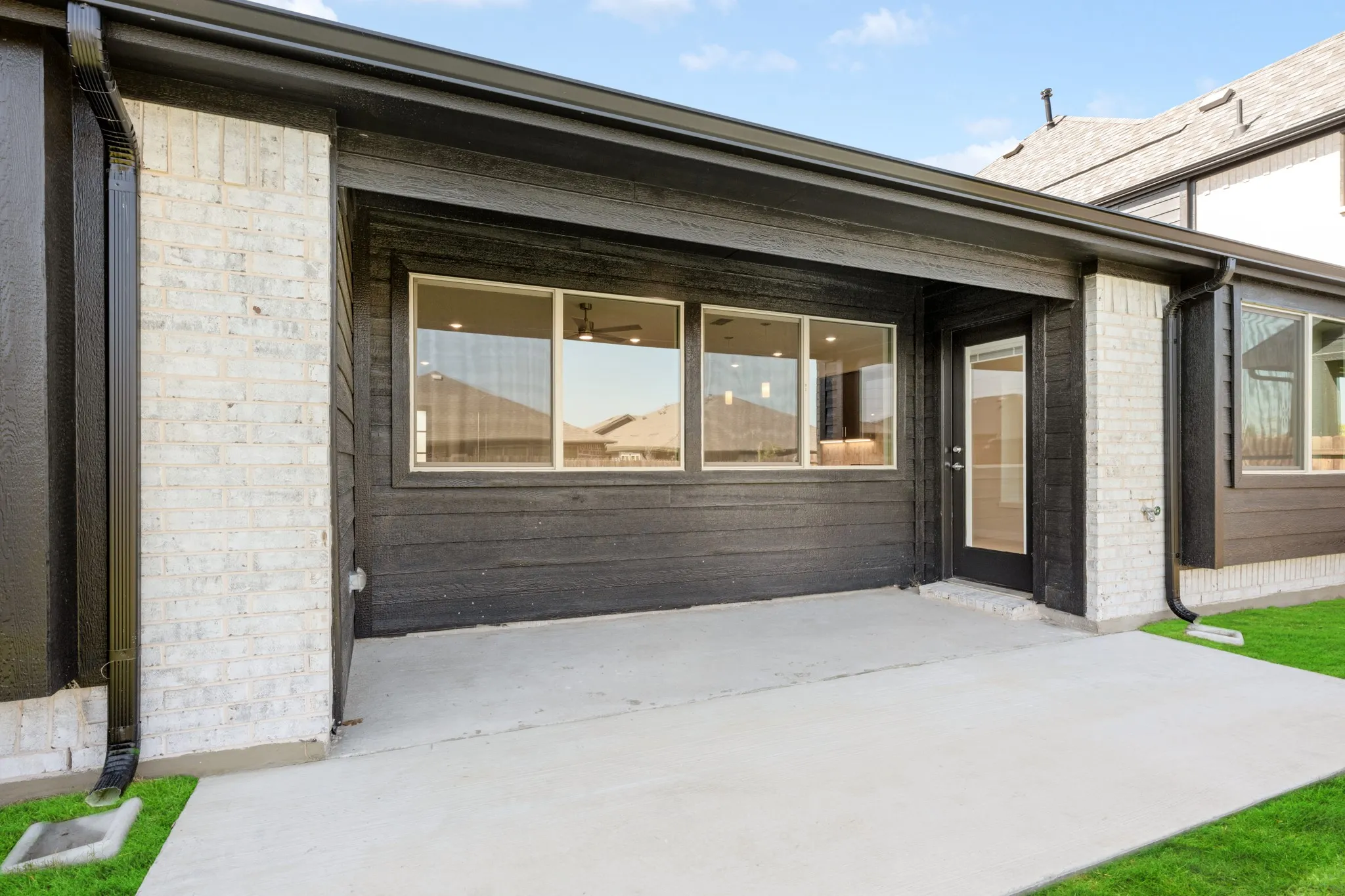 Single Family Residence For Sale in Collin County , 121 Winterwood Drive, Lavon, Texas 75166, 3 Bedroom, 2 Bathroom, 2 Garage spaces, 1,683 Sqft, built in 2026, mls#21283125, Real Estate Agent in Lavon, Homes For Sale in Collin county, Homes For Sale in Lavon, Realtor in Lavon Texas, Real Estate Brokerage Independent Realty Texas, Luminita Cordes Realtor