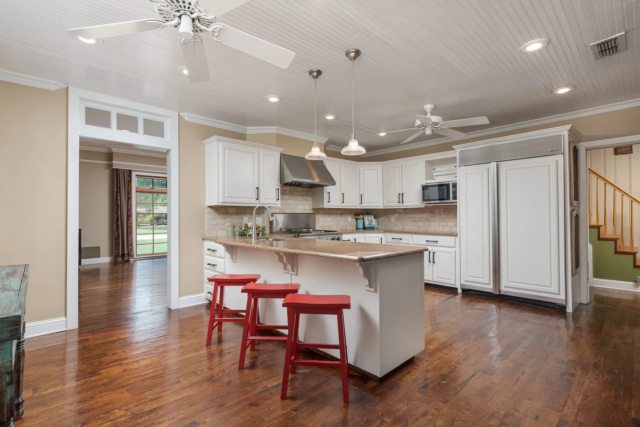 Single Family Residence For Sale in Grayson County , 203 E Umphress Street, Van Alstyne, Texas 75495, 5 Bedroom, 3 Bathroom, 2 Garage spaces, 3,043 Sqft, built in 1900, mls#21279271, Real Estate Agent in Van Alstyne, Homes For Sale in Grayson county, Homes For Sale in Van Alstyne, Realtor in Van Alstyne Texas, Real Estate Brokerage Independent Realty Texas, Luminita Cordes Realtor