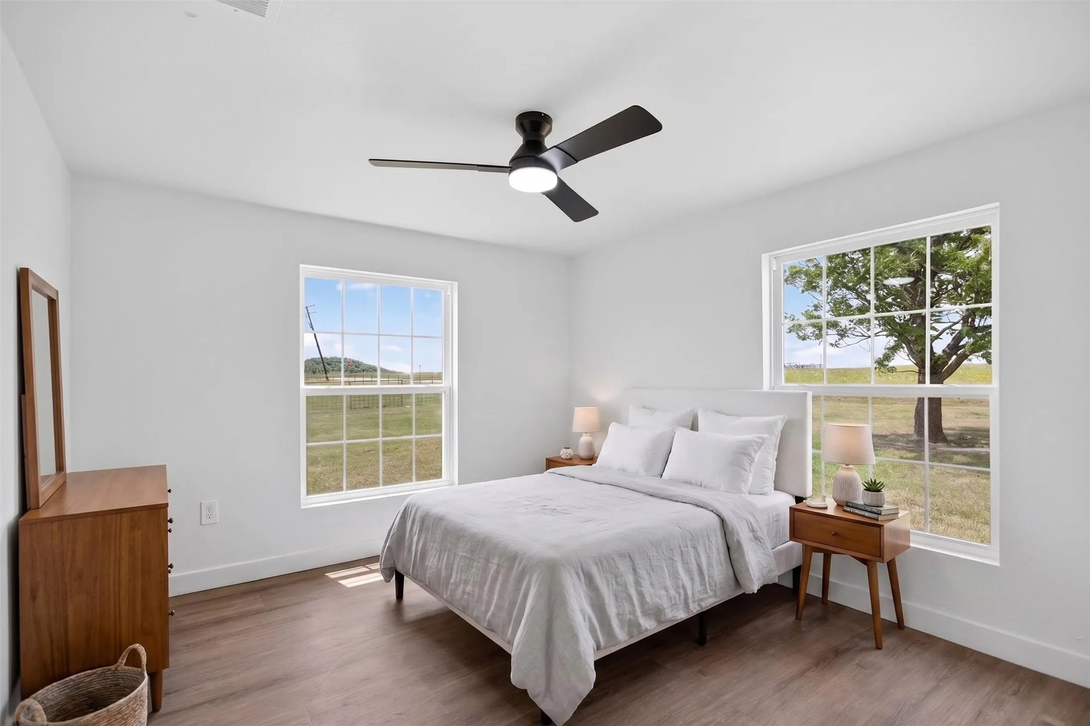 Single Family Residence For Rent in Kaufman County , 10900 Reeder, Forney, Texas 75126, 3 Bedroom, 2 Bathroom, 2 Garage spaces, 1,186 Sqft, built in 1979, mls#21283162, Real Estate Agent in Forney, Homes For Rent in Kaufman county, Homes For Rent in Forney, Realtor in Forney Texas, Real Estate Brokerage Independent Realty Texas, Luminita Cordes Realtor