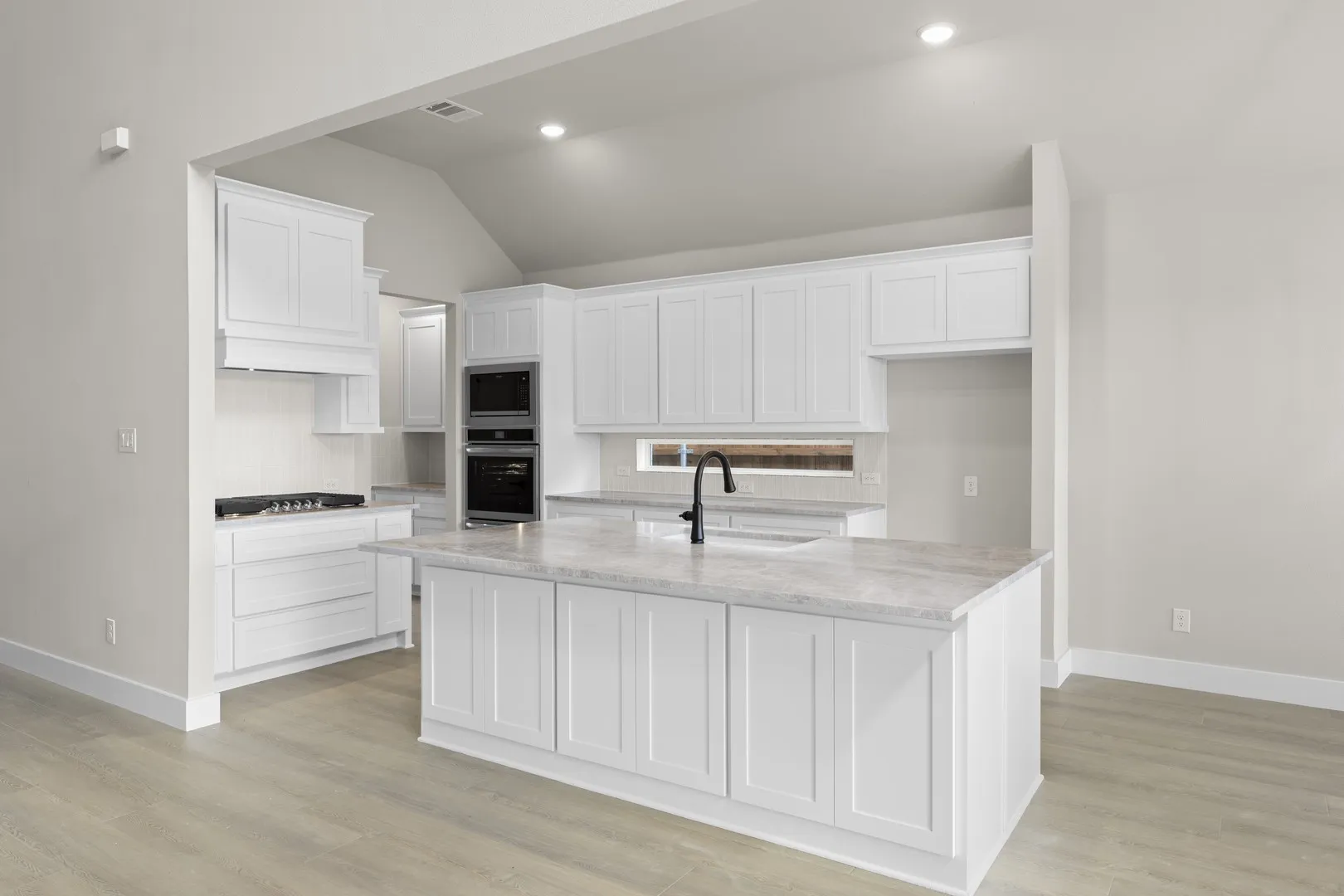 10. 1112 Branching - Kitchen (2)