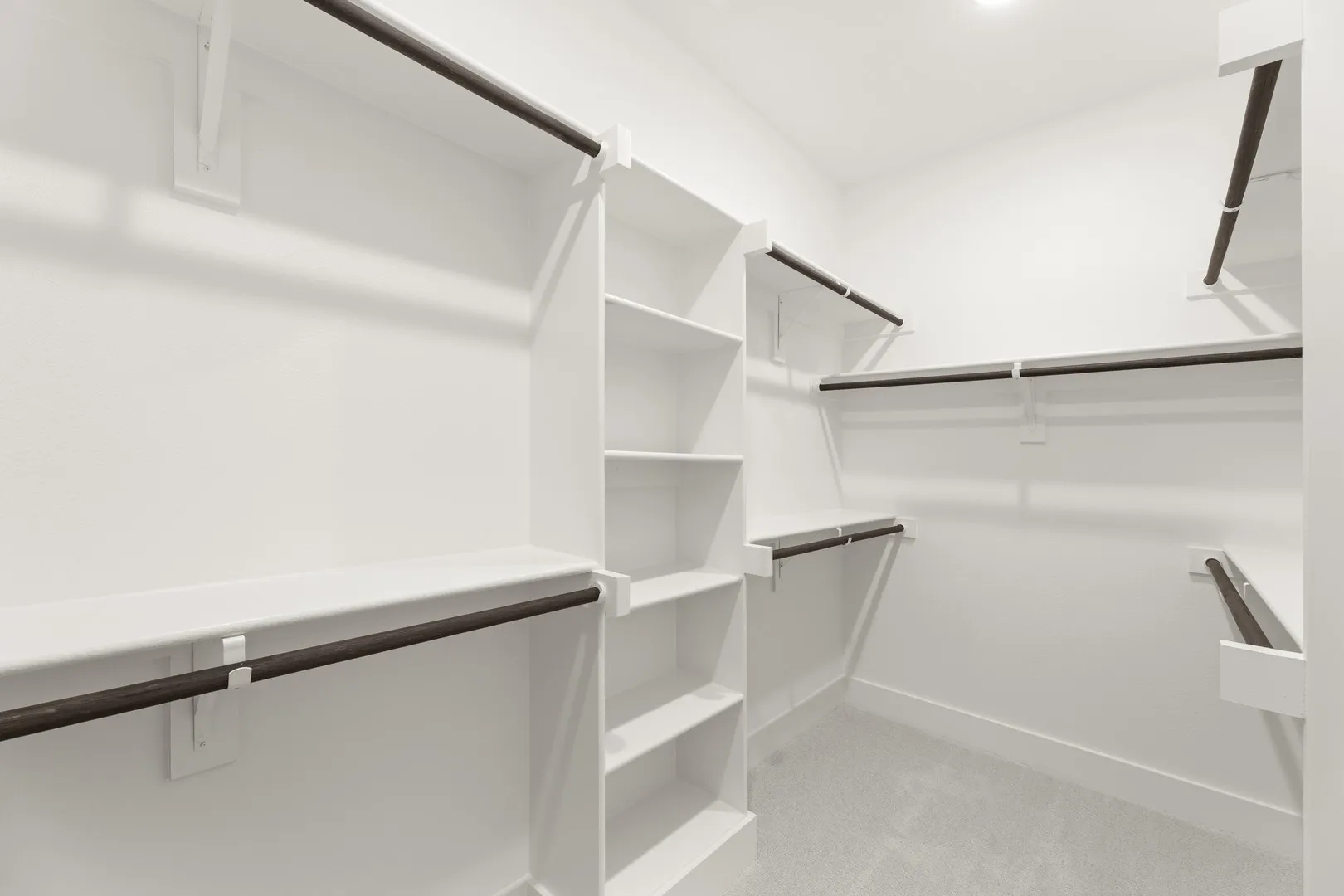 21. 1112 Branching - Closet