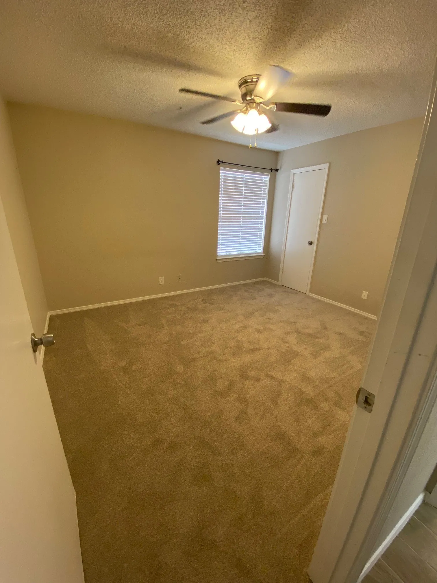 Condominium For Sale in Collin County , 4748 Old Bent Tree Lane 1303, Dallas, Texas 75287, 1 Bedroom, 1 Bathroom, Garage spaces, 527 Sqft, built in 1985, Price $122,000, mls#21282541, Real Estate Agent in Dallas, Homes For Sale in Collin county, Homes For Sale in Dallas, Realtor in Dallas Texas, Real Estate Brokerage Independent Realty Texas, Luminita Cordes Realtor