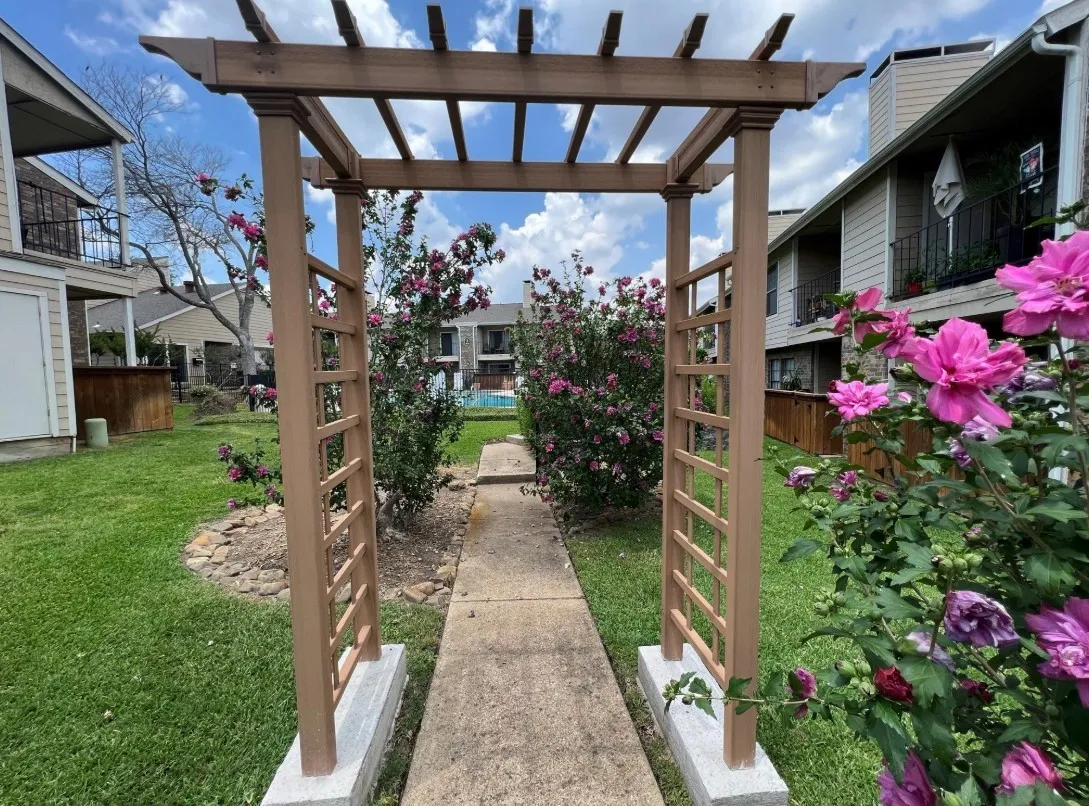 Condominium For Sale in Collin County , 4748 Old Bent Tree Lane 1303, Dallas, Texas 75287, 1 Bedroom, 1 Bathroom, Garage spaces, 527 Sqft, built in 1985, Price $122,000, mls#21282541, Real Estate Agent in Dallas, Homes For Sale in Collin county, Homes For Sale in Dallas, Realtor in Dallas Texas, Real Estate Brokerage Independent Realty Texas, Luminita Cordes Realtor
