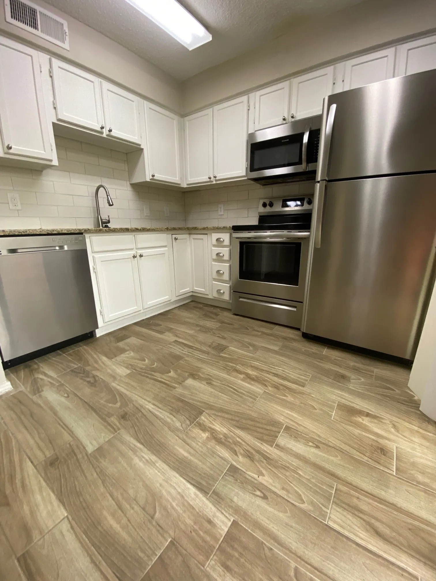 Condominium For Sale in Collin County , 4748 Old Bent Tree Lane 1303, Dallas, Texas 75287, 1 Bedroom, 1 Bathroom, Garage spaces, 527 Sqft, built in 1985, Price $122,000, mls#21282541, Real Estate Agent in Dallas, Homes For Sale in Collin county, Homes For Sale in Dallas, Realtor in Dallas Texas, Real Estate Brokerage Independent Realty Texas, Luminita Cordes Realtor