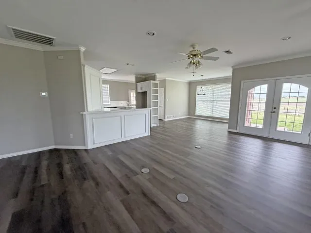 Single Family Residence For Sale in Navarro County , 9652 County Road 4360, Frost, Texas 76641, 3 Bedrooms, 2 Bathrooms, 3 Garage spaces, 2,995 Sqft, built in 2000, Price $415,000, mls#21283165, Real Estate Agent in Frost, Homes For Sale in Navarro county, Homes For Sale in Frost, Realtor in Frost Texas, Real Estate Brokerage Independent Realty Texas, Luminita Cordes Realtor