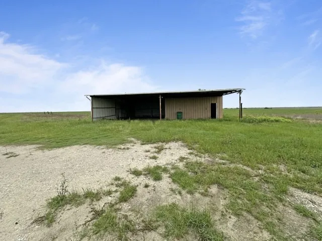 Single Family Residence For Sale in Navarro County , 9652 County Road 4360, Frost, Texas 76641, 3 Bedrooms, 2 Bathrooms, 3 Garage spaces, 2,995 Sqft, built in 2000, Price $415,000, mls#21283165, Real Estate Agent in Frost, Homes For Sale in Navarro county, Homes For Sale in Frost, Realtor in Frost Texas, Real Estate Brokerage Independent Realty Texas, Luminita Cordes Realtor
