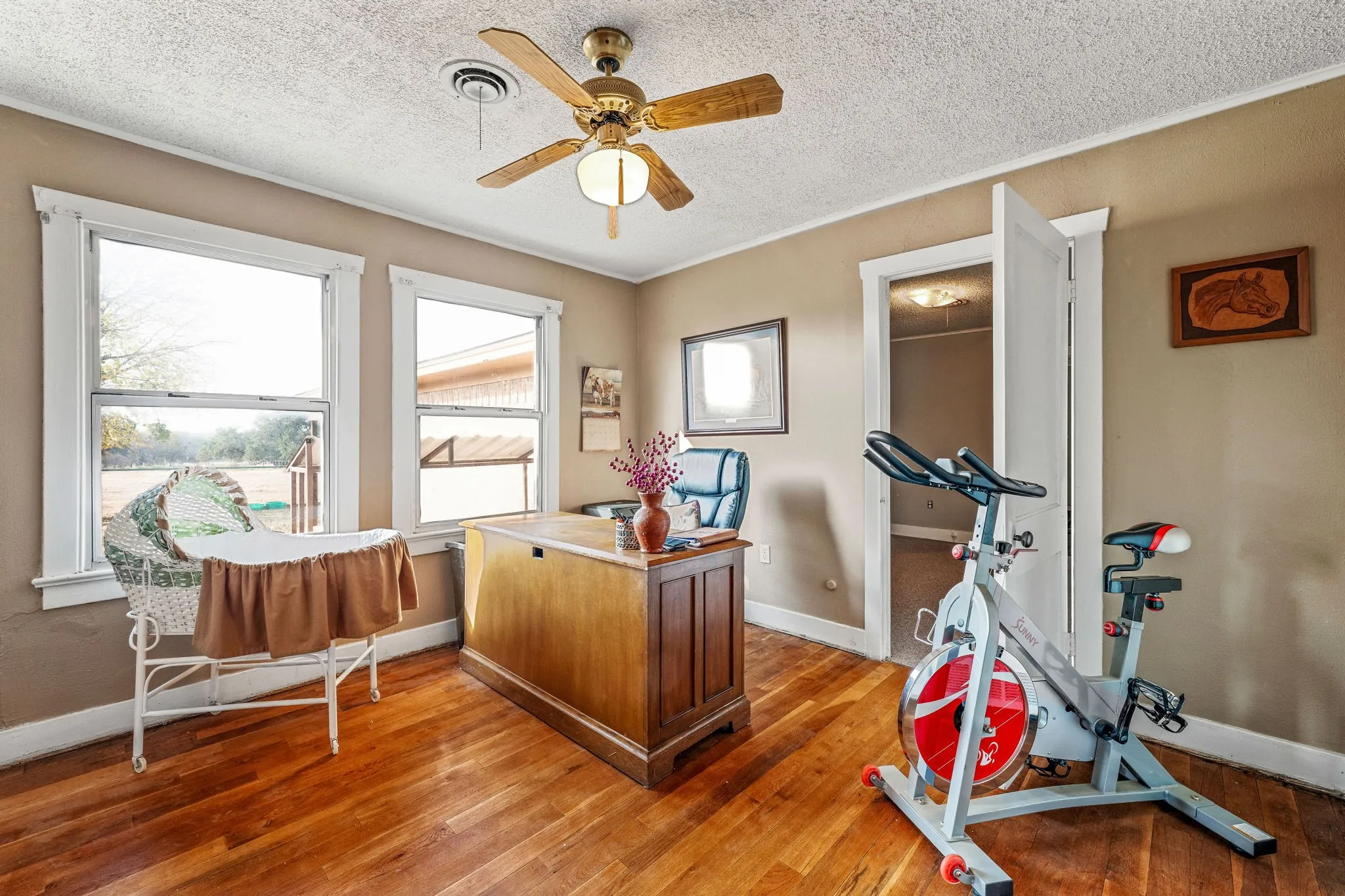 Single Family Residence For Sale in Comanche County , 7450 E Highway 6 3, De Leon, Texas 76444, 4 Bedroom, 3 Bathroom, Garage spaces, 2,098 Sqft, built in 1957, mls#21283179, Real Estate Agent in De Leon, Homes For Sale in Comanche county, Homes For Sale in De Leon, Realtor in De Leon Texas, Real Estate Brokerage Independent Realty Texas, Luminita Cordes Realtor