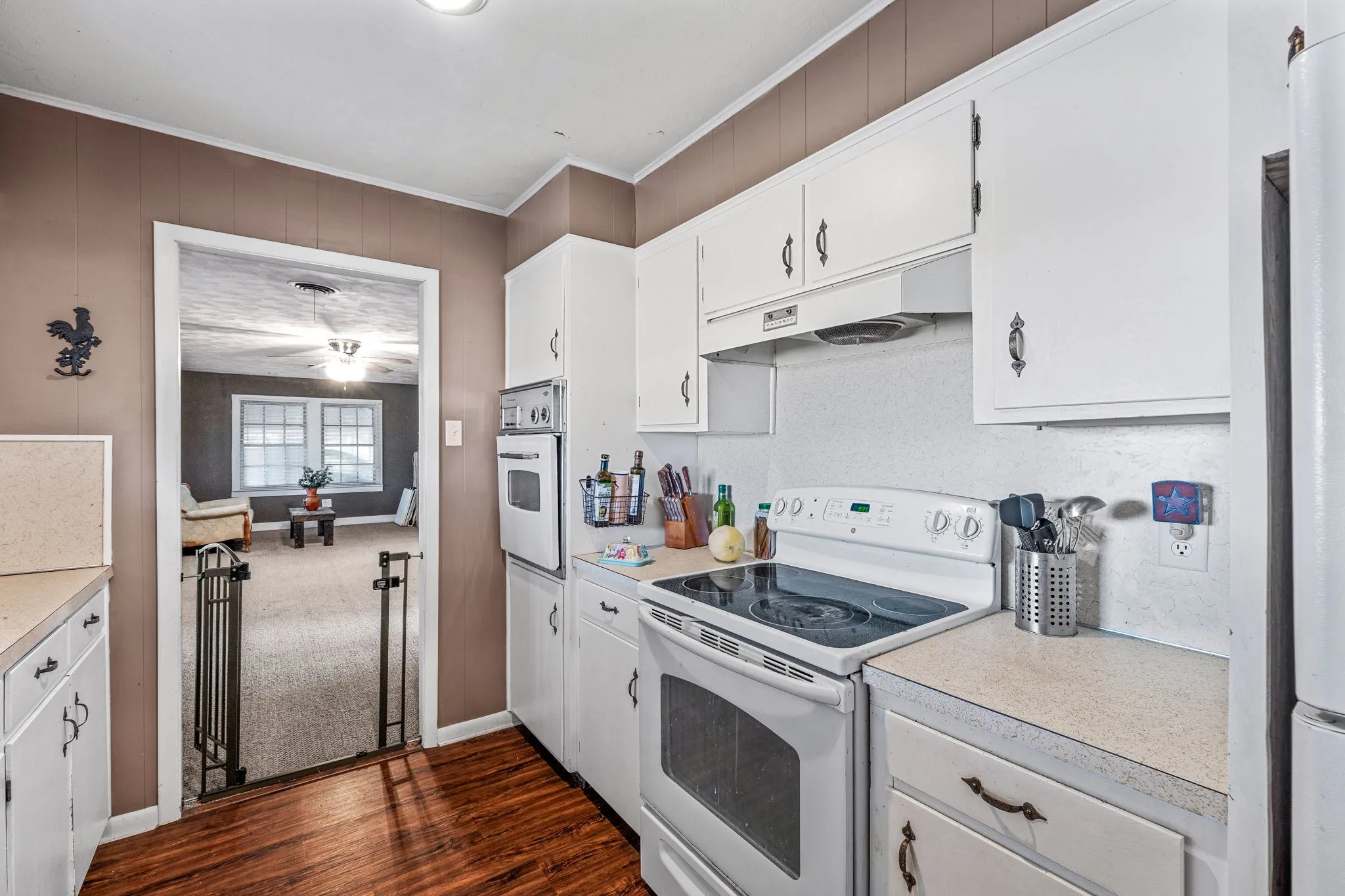 Single Family Residence For Sale in Comanche County , 7450 E Highway 6 3, De Leon, Texas 76444, 4 Bedroom, 3 Bathroom, Garage spaces, 2,098 Sqft, built in 1957, mls#21283179, Real Estate Agent in De Leon, Homes For Sale in Comanche county, Homes For Sale in De Leon, Realtor in De Leon Texas, Real Estate Brokerage Independent Realty Texas, Luminita Cordes Realtor