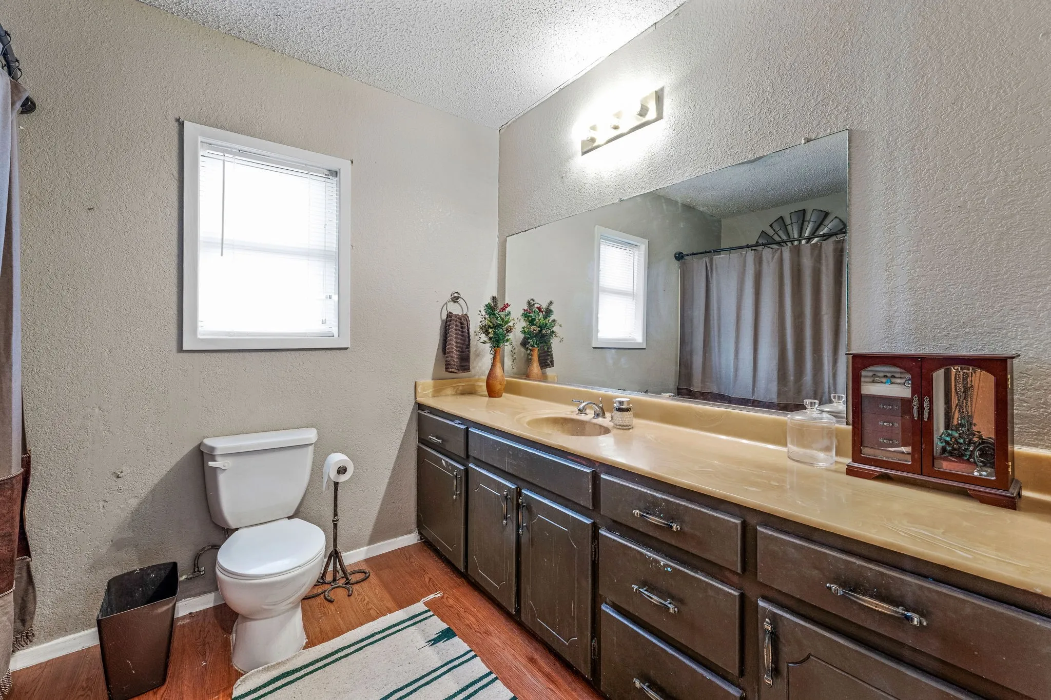 Single Family Residence For Sale in Comanche County , 7450 E Highway 6 3, De Leon, Texas 76444, 4 Bedroom, 3 Bathroom, Garage spaces, 2,098 Sqft, built in 1957, mls#21283179, Real Estate Agent in De Leon, Homes For Sale in Comanche county, Homes For Sale in De Leon, Realtor in De Leon Texas, Real Estate Brokerage Independent Realty Texas, Luminita Cordes Realtor