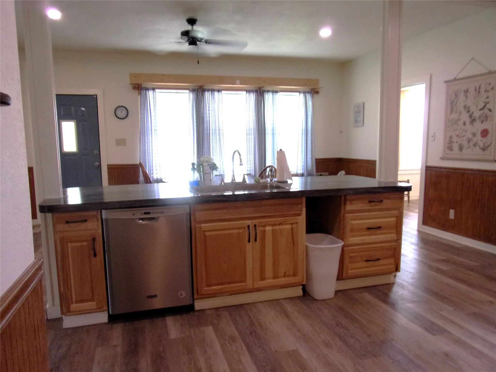 Single Family Residence For Sale in San Saba County , 355 County Road 104, San Saba, Texas 76877, 3 Bedroom, 2 Bathroom, Garage spaces, 2,303 Sqft, built in 1912, mls#21282873, Real Estate Agent in San Saba, Homes For Sale in San Saba county, Homes For Sale in San Saba, Realtor in San Saba Texas, Real Estate Brokerage Independent Realty Texas, Luminita Cordes Realtor