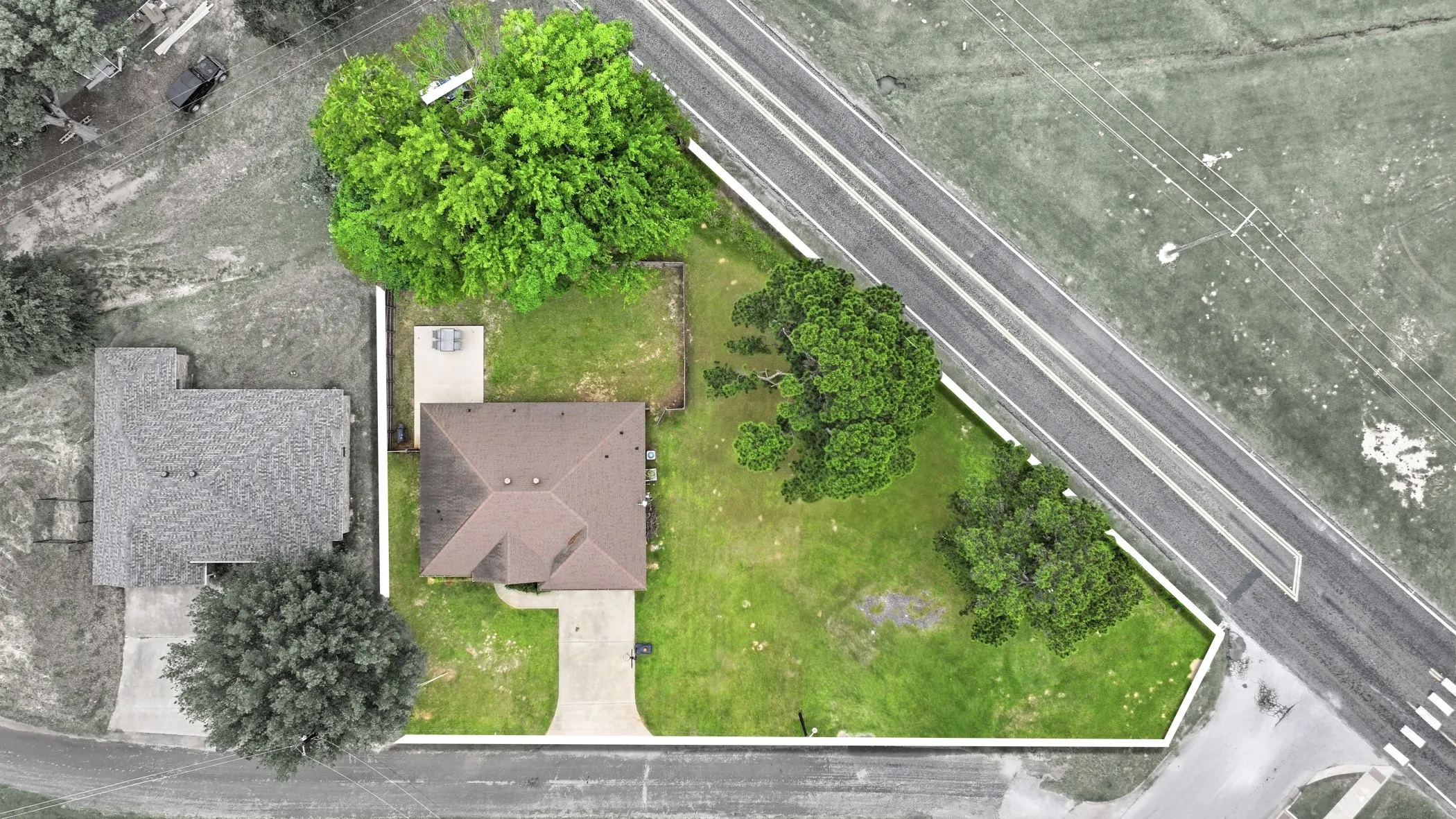Single Family Residence For Sale in Smith County , 605 Penny Lane, Lindale, Texas 75771, 3 Bedroom, 2 Bathroom, 2 Garage spaces, 1,478 Sqft, built in 2011, mls#21283223, Real Estate Agent in Lindale, Homes For Sale in Smith county, Homes For Sale in Lindale, Realtor in Lindale Texas, Real Estate Brokerage Independent Realty Texas, Luminita Cordes Realtor