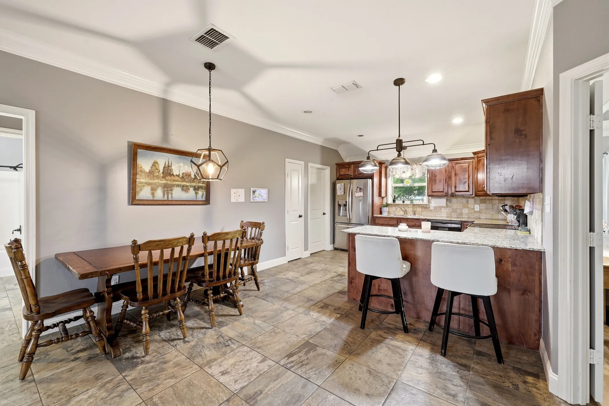 Single Family Residence For Sale in Smith County , 605 Penny Lane, Lindale, Texas 75771, 3 Bedroom, 2 Bathroom, 2 Garage spaces, 1,478 Sqft, built in 2011, mls#21283223, Real Estate Agent in Lindale, Homes For Sale in Smith county, Homes For Sale in Lindale, Realtor in Lindale Texas, Real Estate Brokerage Independent Realty Texas, Luminita Cordes Realtor