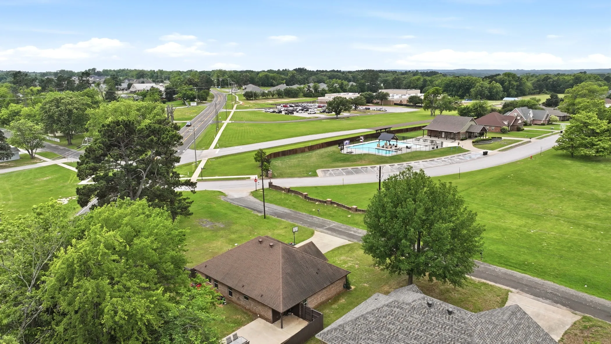 Single Family Residence For Sale in Smith County , 605 Penny Lane, Lindale, Texas 75771, 3 Bedroom, 2 Bathroom, 2 Garage spaces, 1,478 Sqft, built in 2011, mls#21283223, Real Estate Agent in Lindale, Homes For Sale in Smith county, Homes For Sale in Lindale, Realtor in Lindale Texas, Real Estate Brokerage Independent Realty Texas, Luminita Cordes Realtor