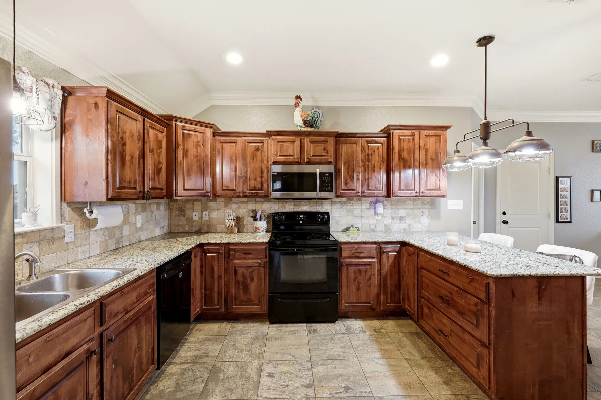 Single Family Residence For Sale in Smith County , 605 Penny Lane, Lindale, Texas 75771, 3 Bedroom, 2 Bathroom, 2 Garage spaces, 1,478 Sqft, built in 2011, mls#21283223, Real Estate Agent in Lindale, Homes For Sale in Smith county, Homes For Sale in Lindale, Realtor in Lindale Texas, Real Estate Brokerage Independent Realty Texas, Luminita Cordes Realtor