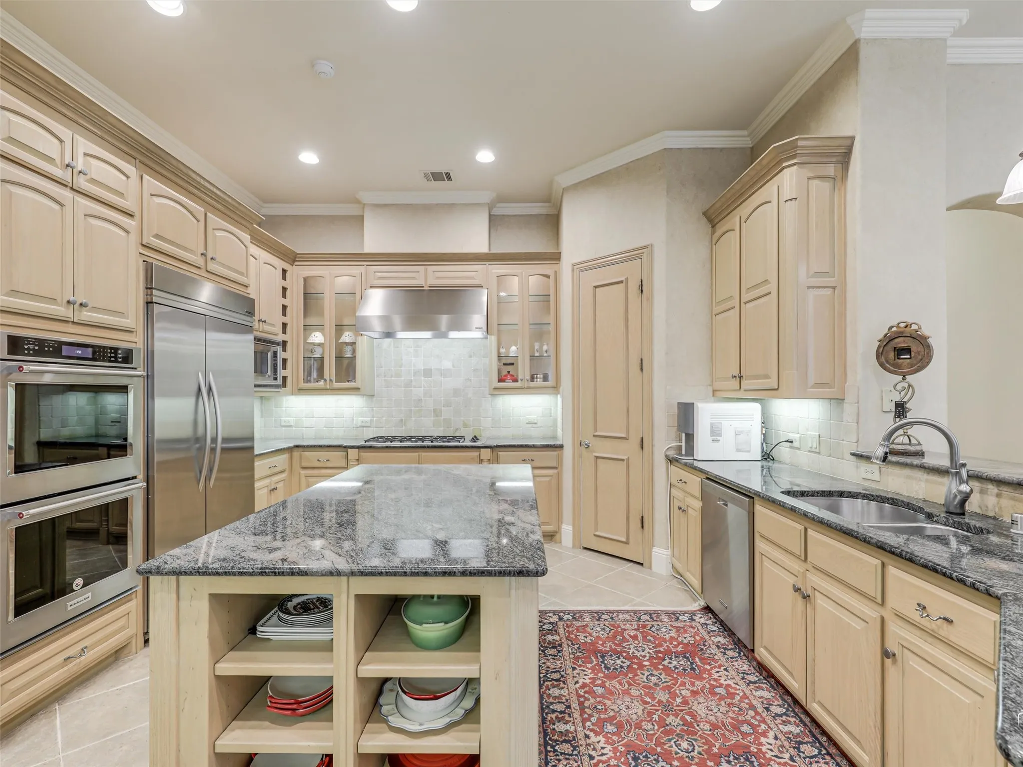 Single Family Residence For Sale in Collin County , 1201 Pecan Hollow Trail, Mc Kinney, Texas 75072, 5 Bedroom, 5 Bathroom, 3 Garage spaces, 5,375 Sqft, built in 2001, mls#21281510, Real Estate Agent in Mc Kinney, Homes For Sale in Collin county, Homes For Sale in Mc Kinney, Realtor in Mc Kinney Texas, Real Estate Brokerage Independent Realty Texas, Luminita Cordes Realtor